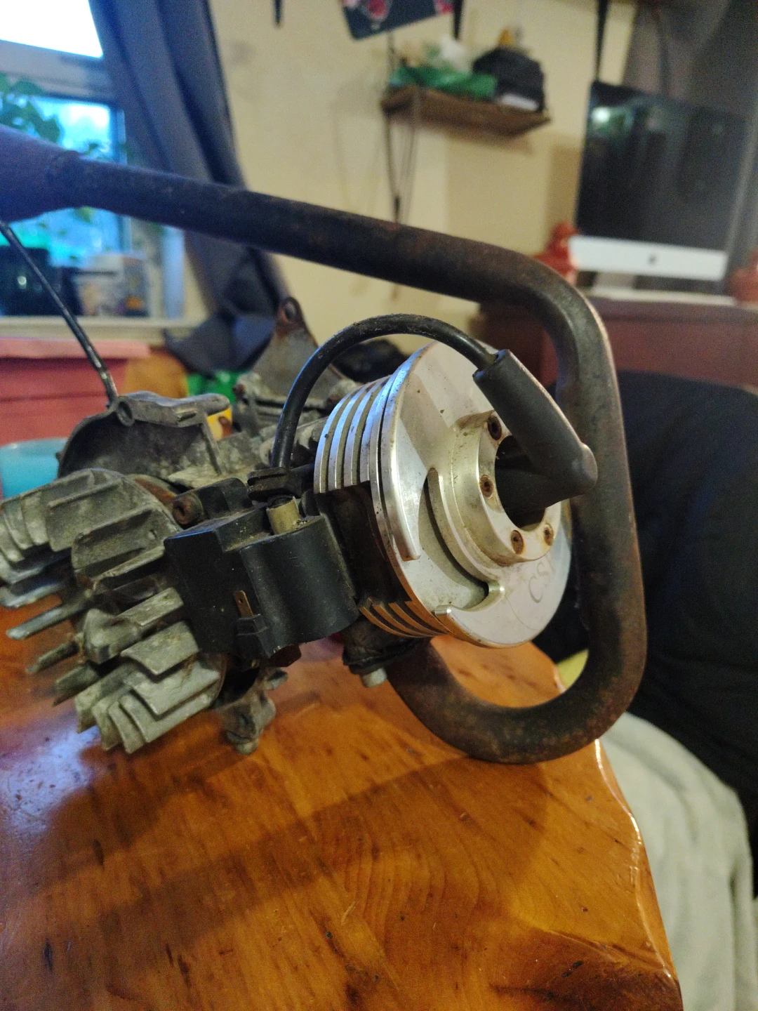 Small Engine Carburetor with Throttle Assembly - photo 3