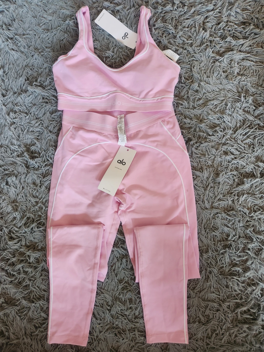 Alo Yoga Pink Ribbed Bra and Leggings Set - photo 2