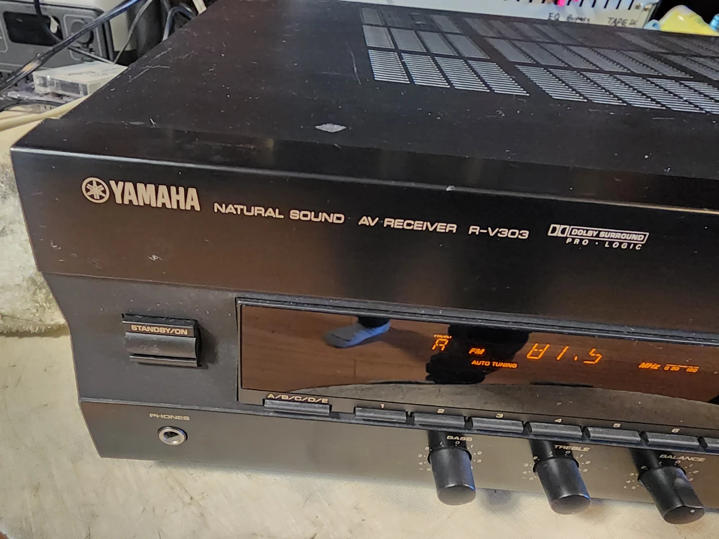 Yamaha Natural Sound AV Receiver R-V303 - photo 2