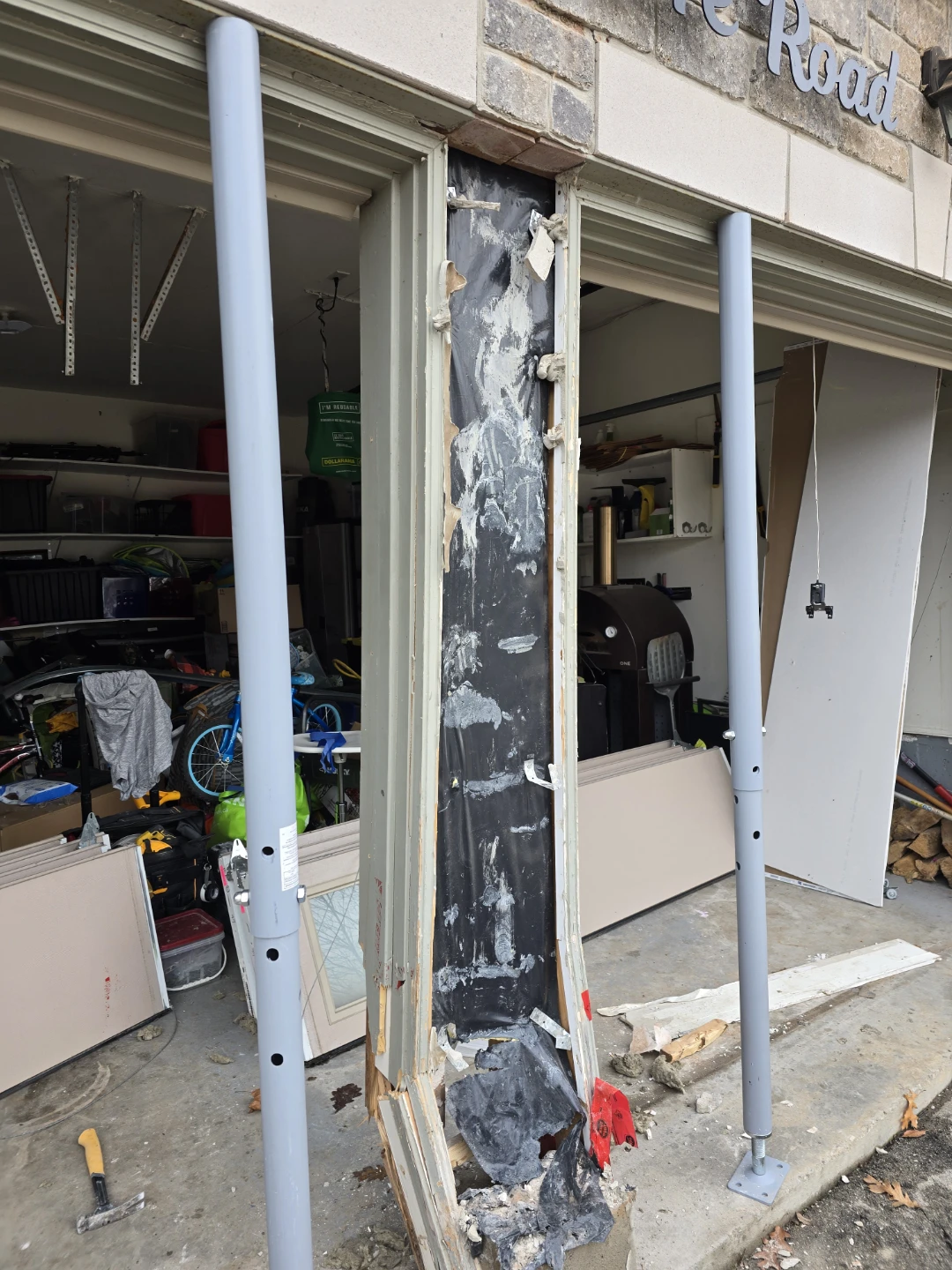 Garage support posts and materials - photo 2