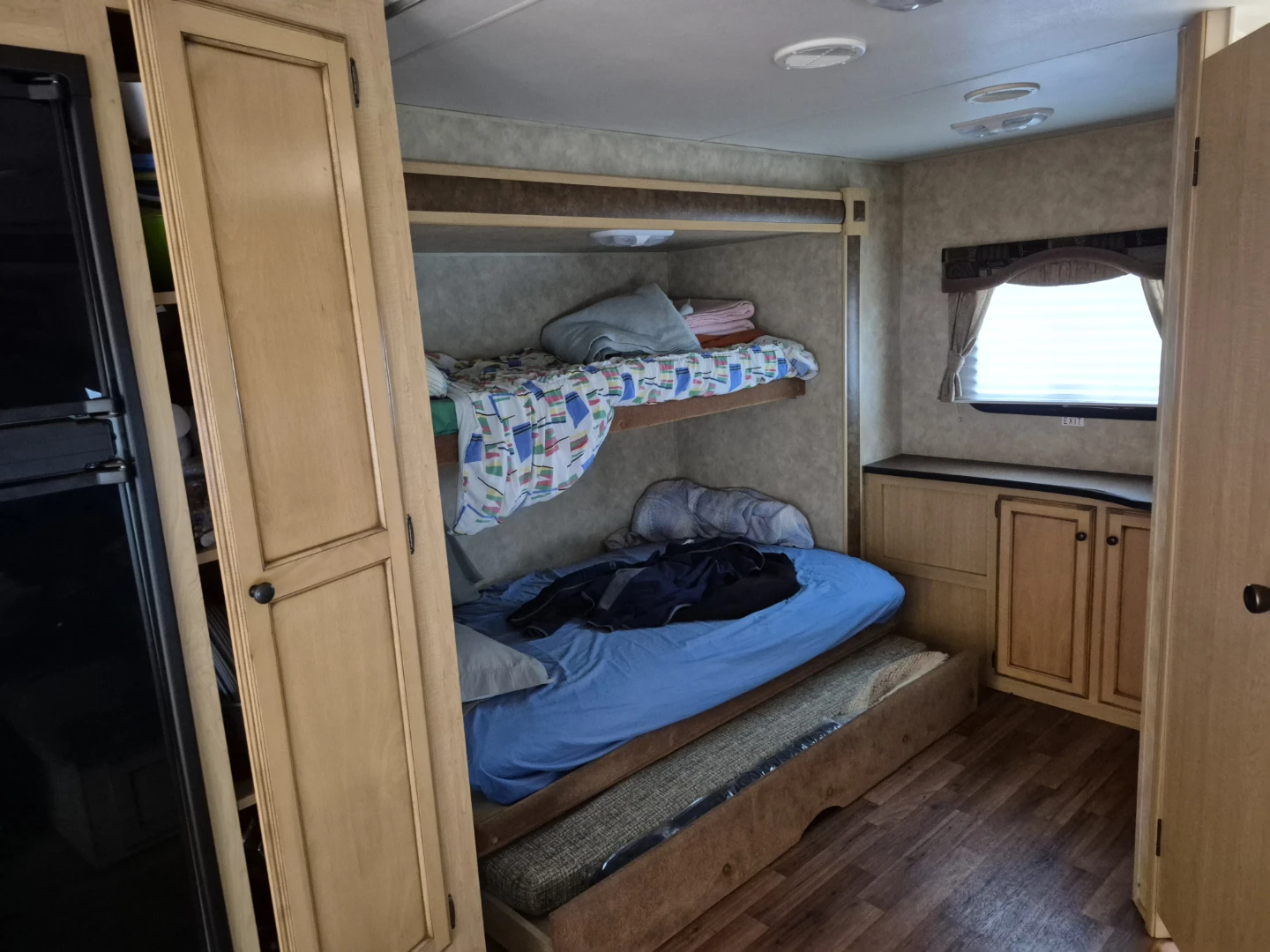 2010 KZ Spree 318 Travel Trailer - photo 5