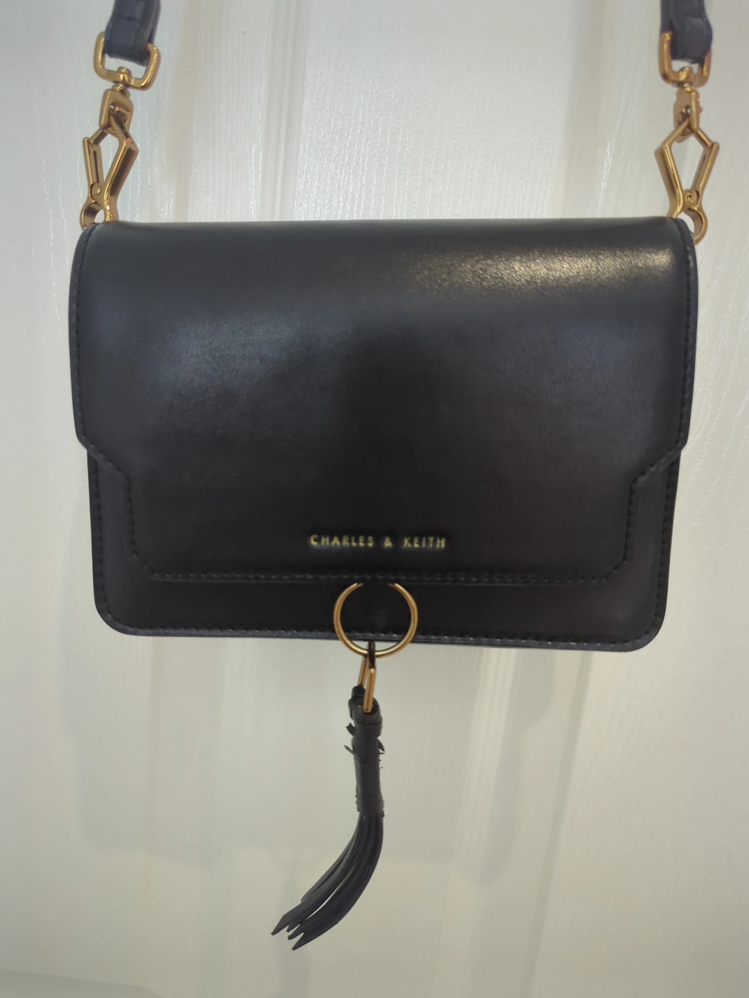 Small shoulder bag