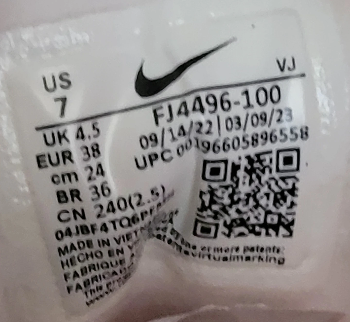 Nike Invincible Run 3 Women's US Size 7 Running Shoes - photo 3