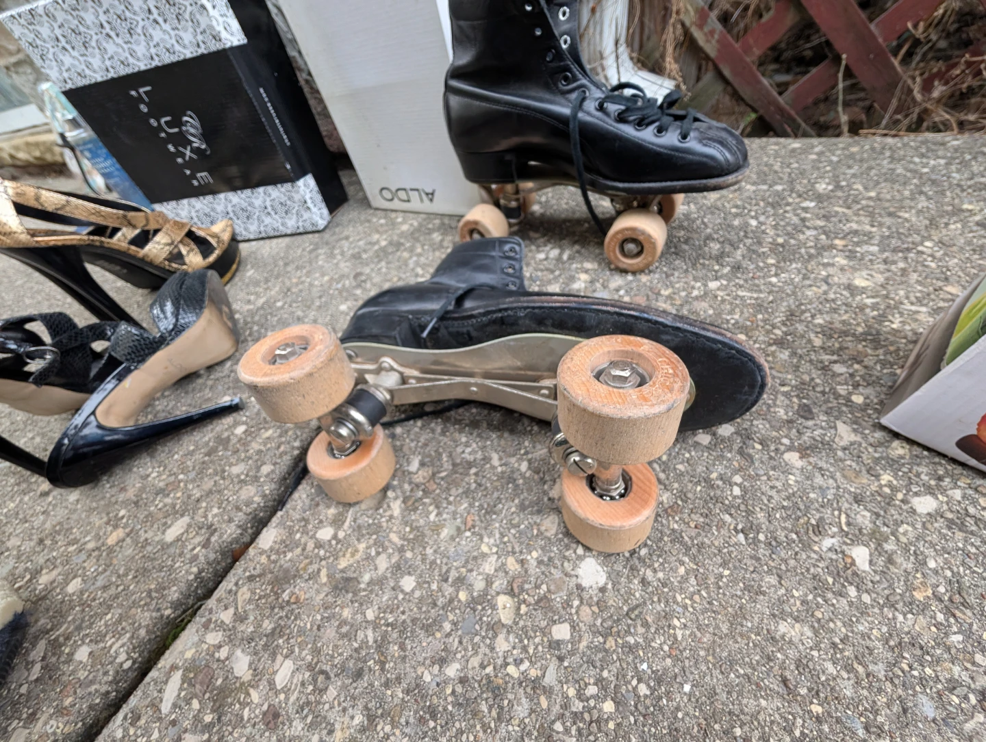 Vintage Hyde Athletic Co. Roller Skates - photo 3