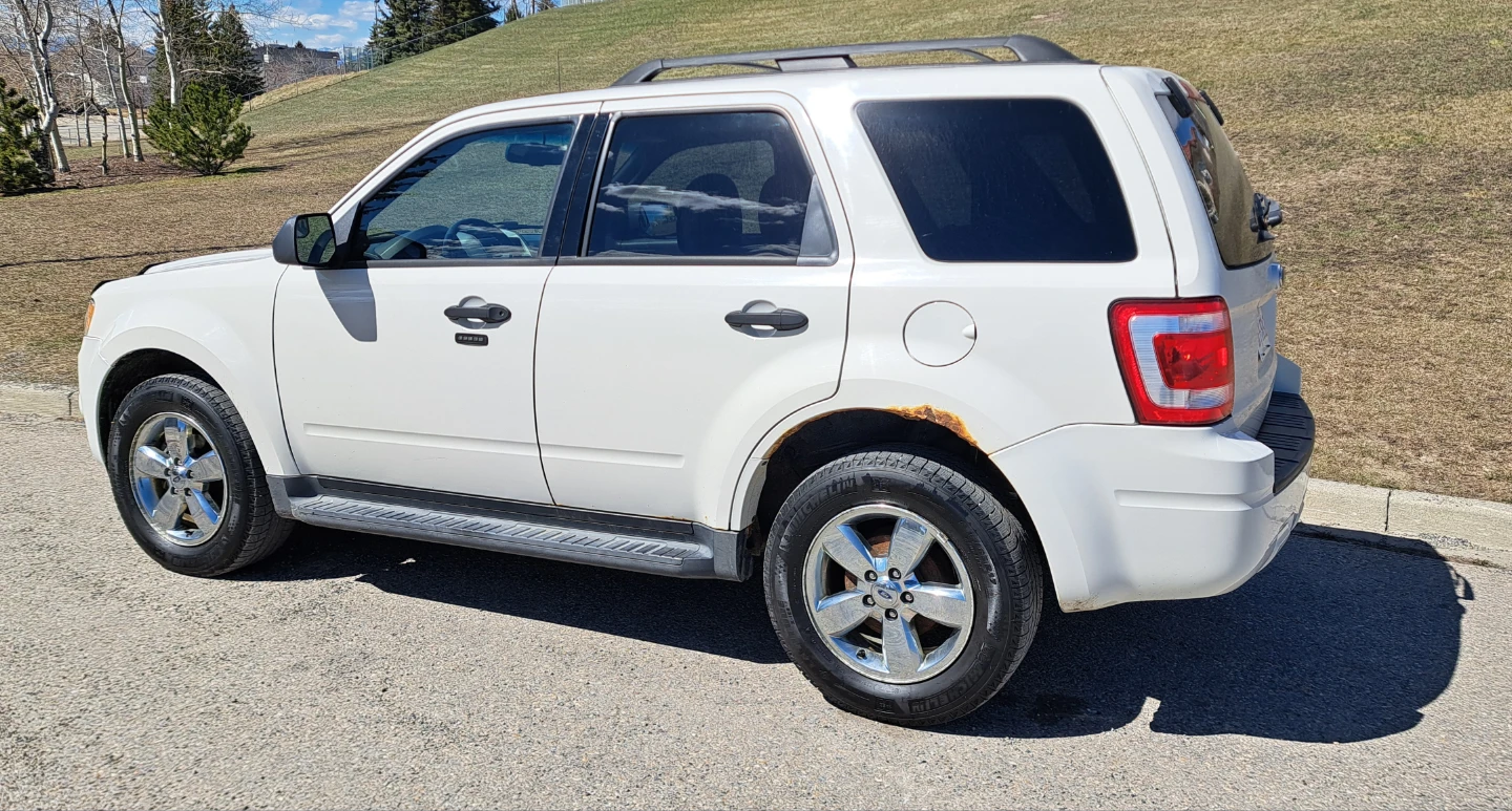 2011 FORD ESCAPE XLT AWD - photo 3