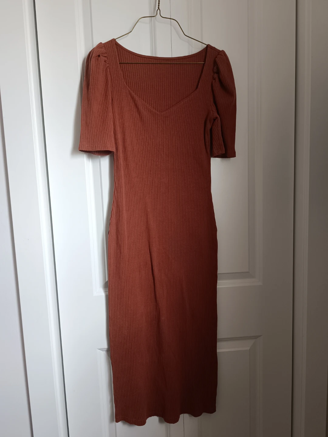 Ribbed Puff Sleeve Midi Dress - Rust