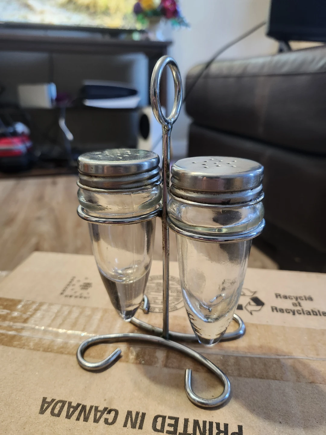 Salt and Pepper Shaker Set with Metal Stand - photo 2