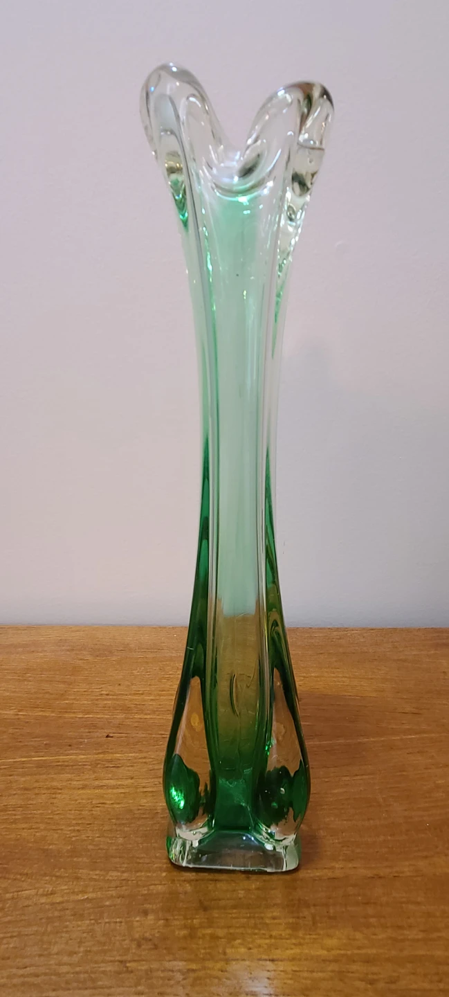 Vintage Green Glass Swirl Vase - photo 4
