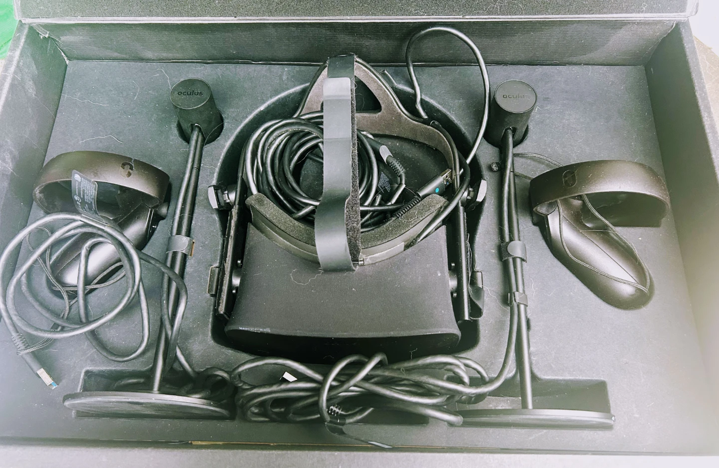 Oculus VR Headset and Controllers Set - photo 2