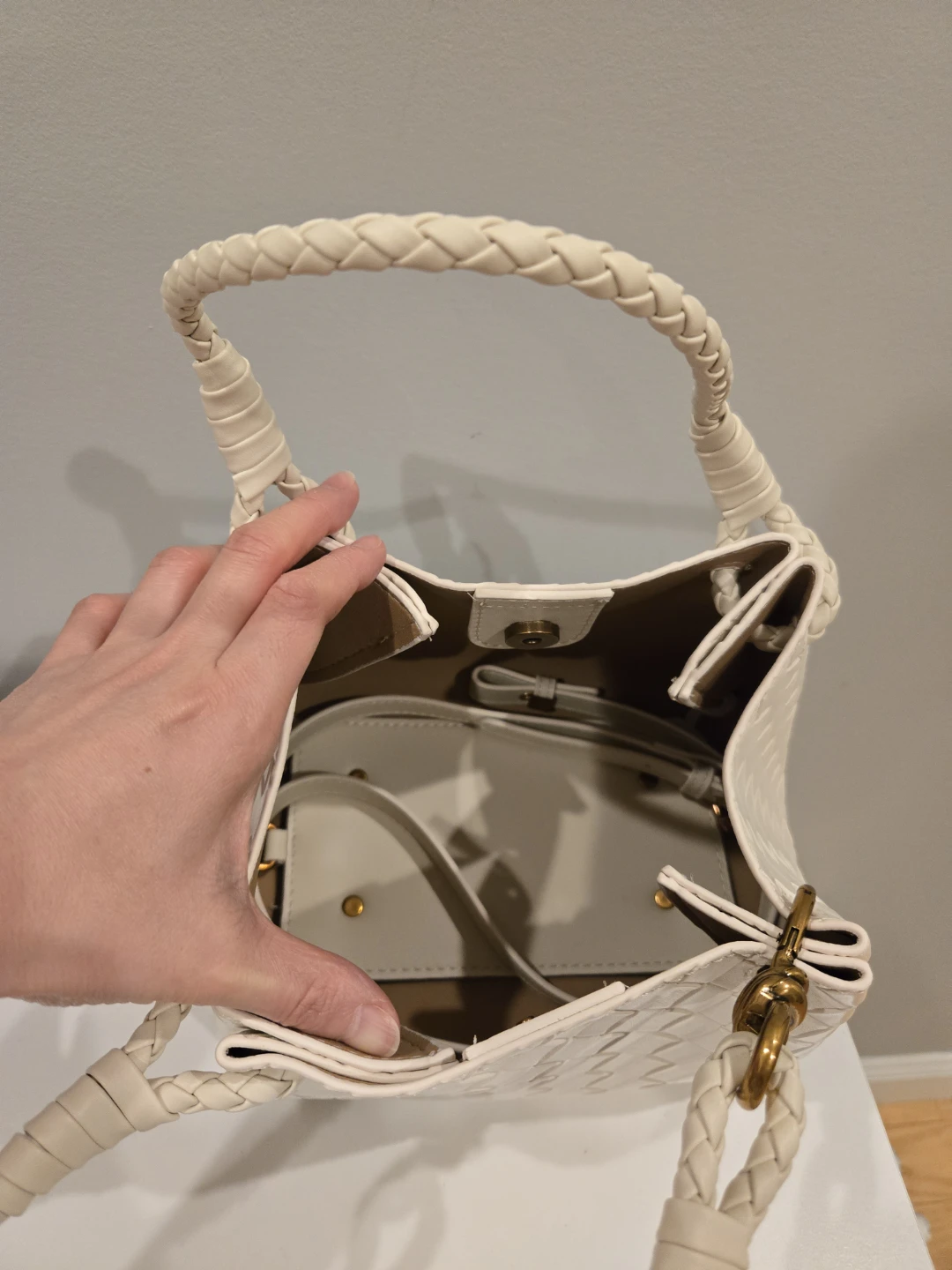 White Woven Leather Tote Crossbody Handbag - photo 2