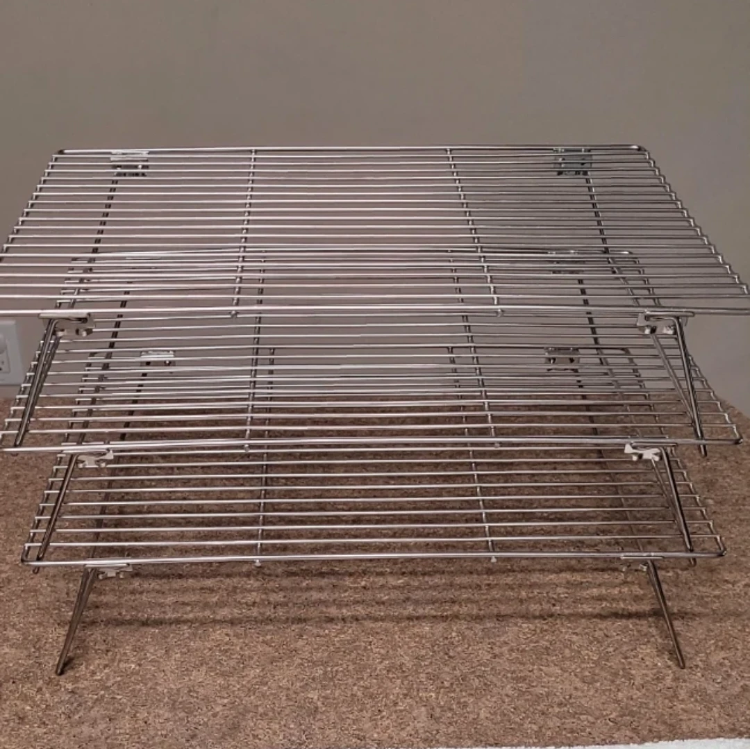 Set of 3 Stackable Cooling Racks