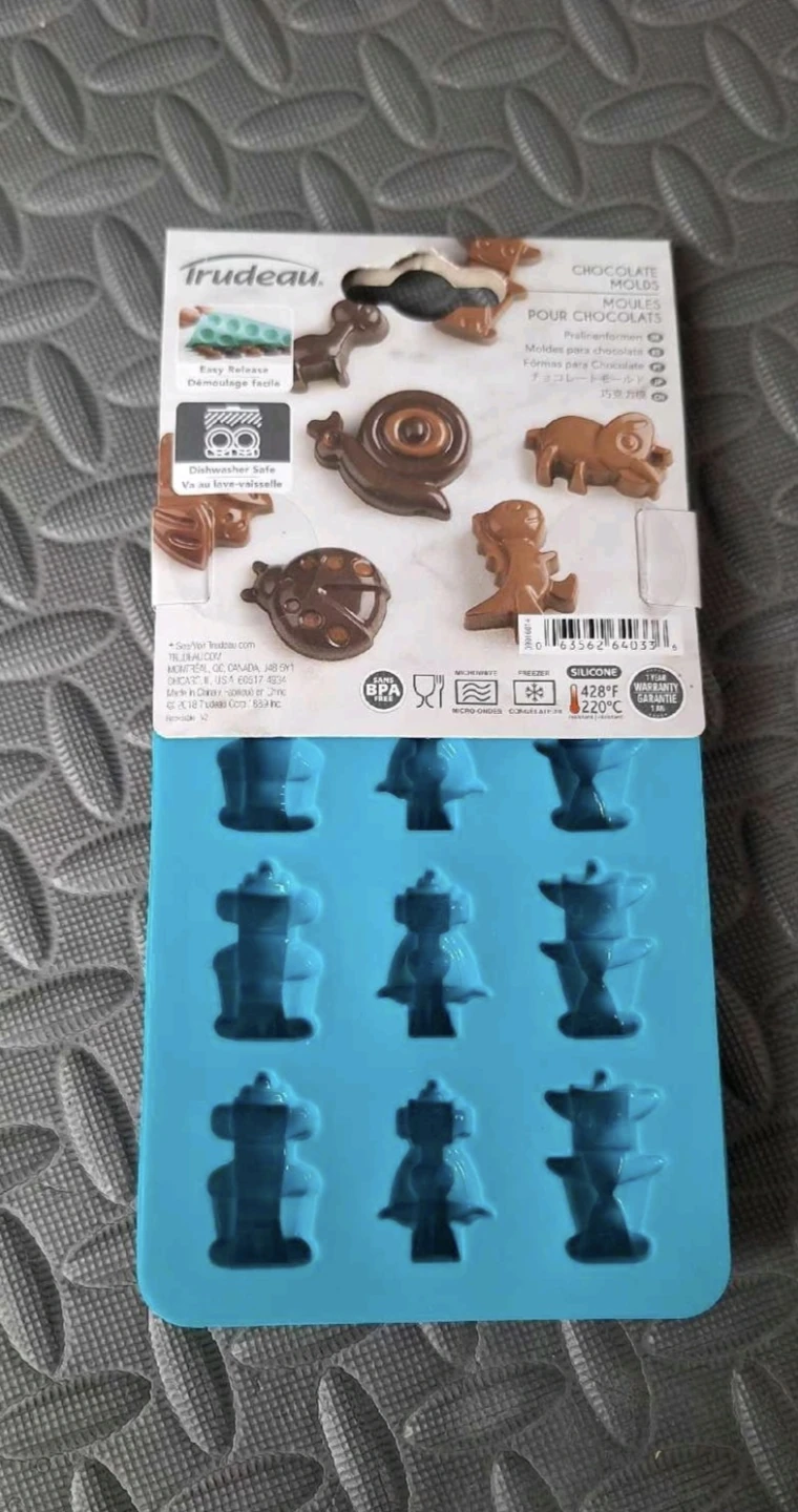 Trudeau Silicone Chocolate Molds - Robot Shapes 🌱 - photo 2