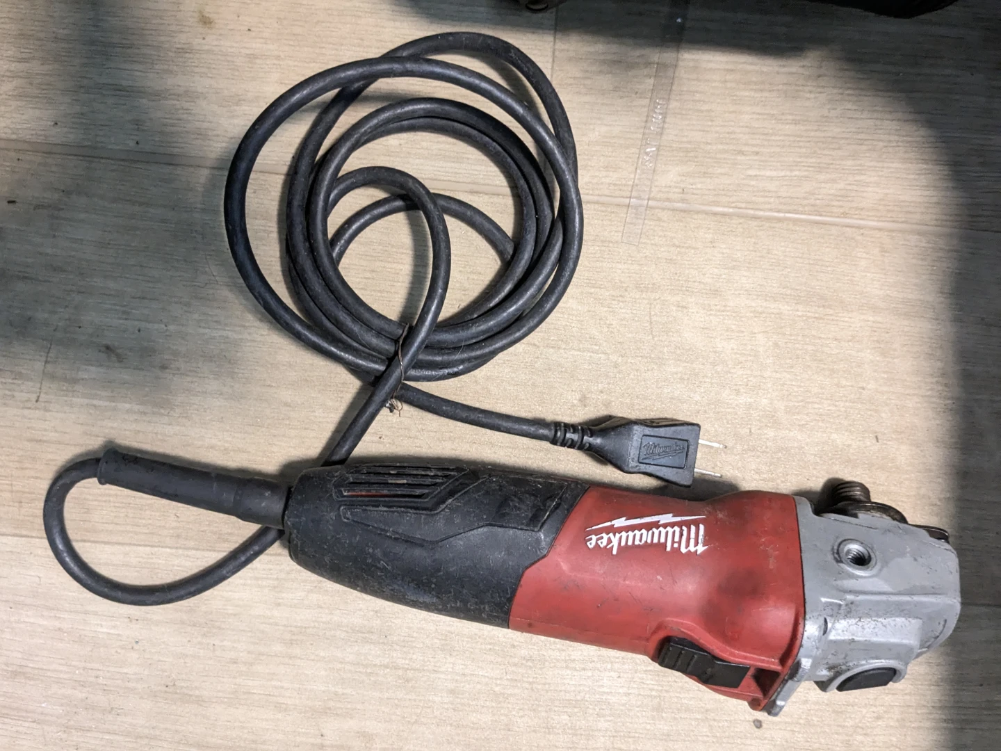Milwaukee 4.5" Angle Grinder - photo 2