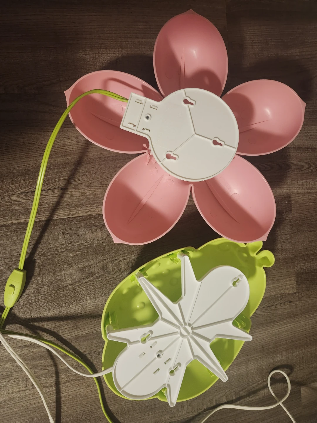 Plastic Ladybug and Flower Lights - photo 4