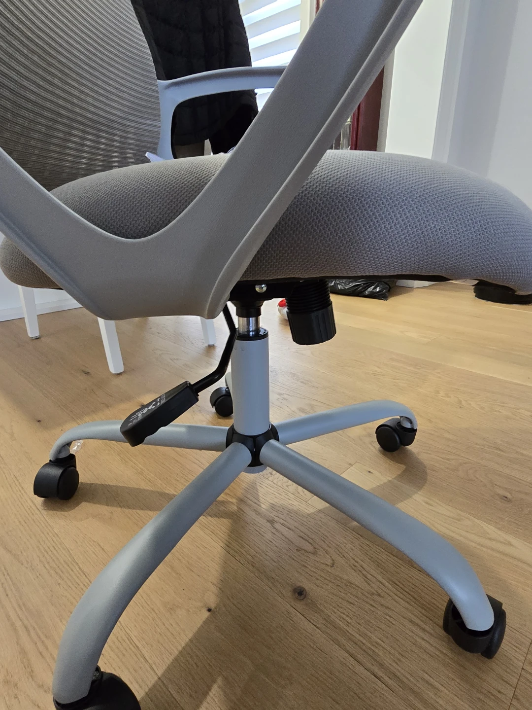 Grey Mesh Ergonomic Office Chair - photo 5