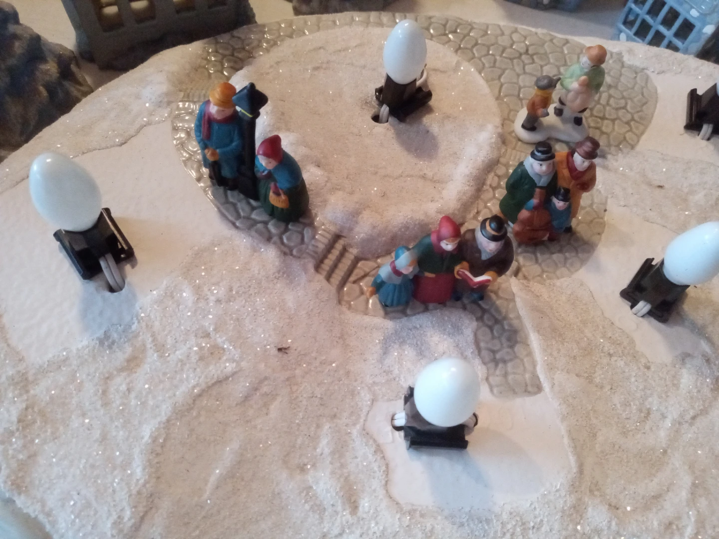 Vintage Christmas Village Scene Set - photo 2