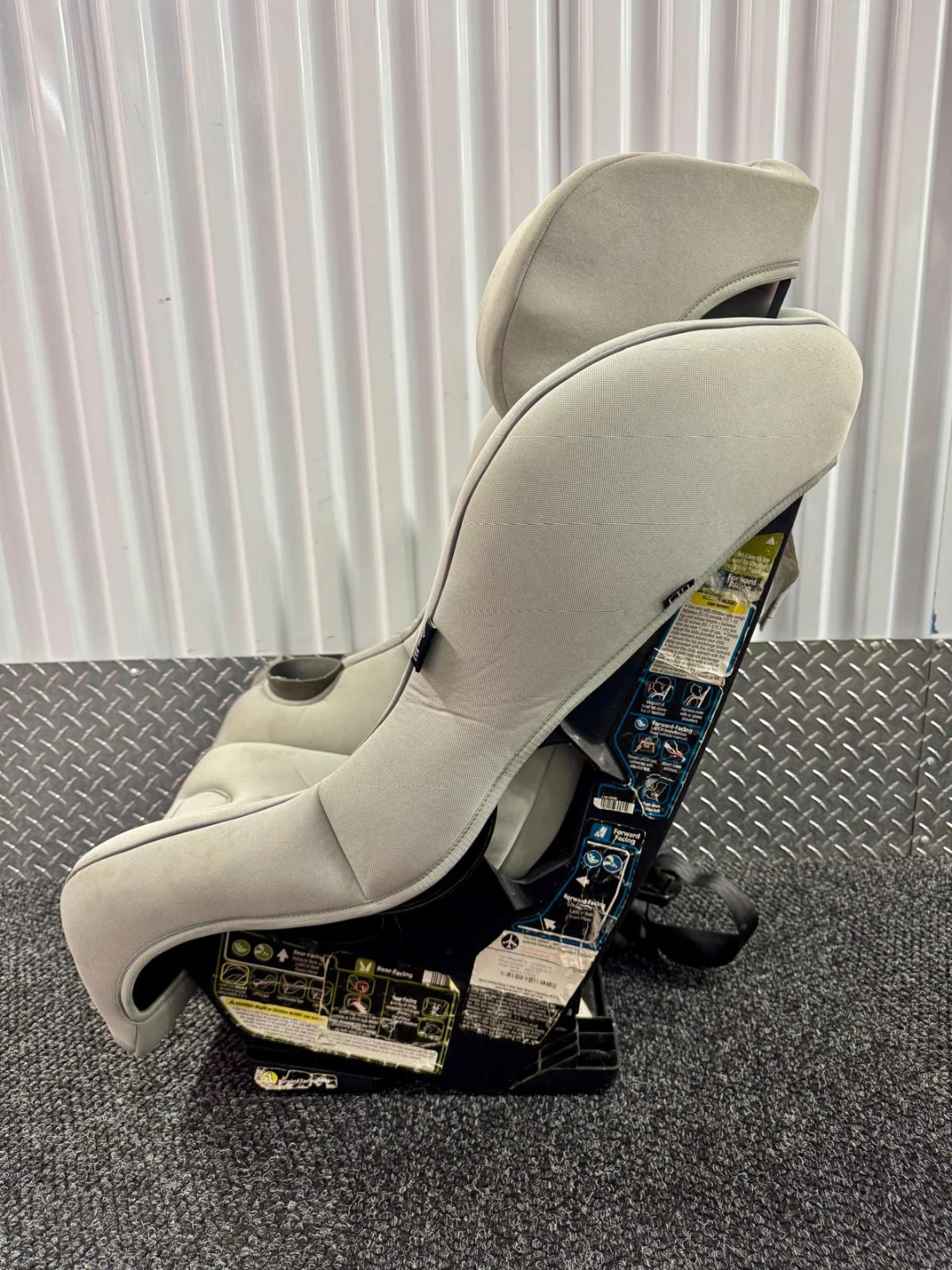 Maxi-Cosi Child Car Seat - photo 2