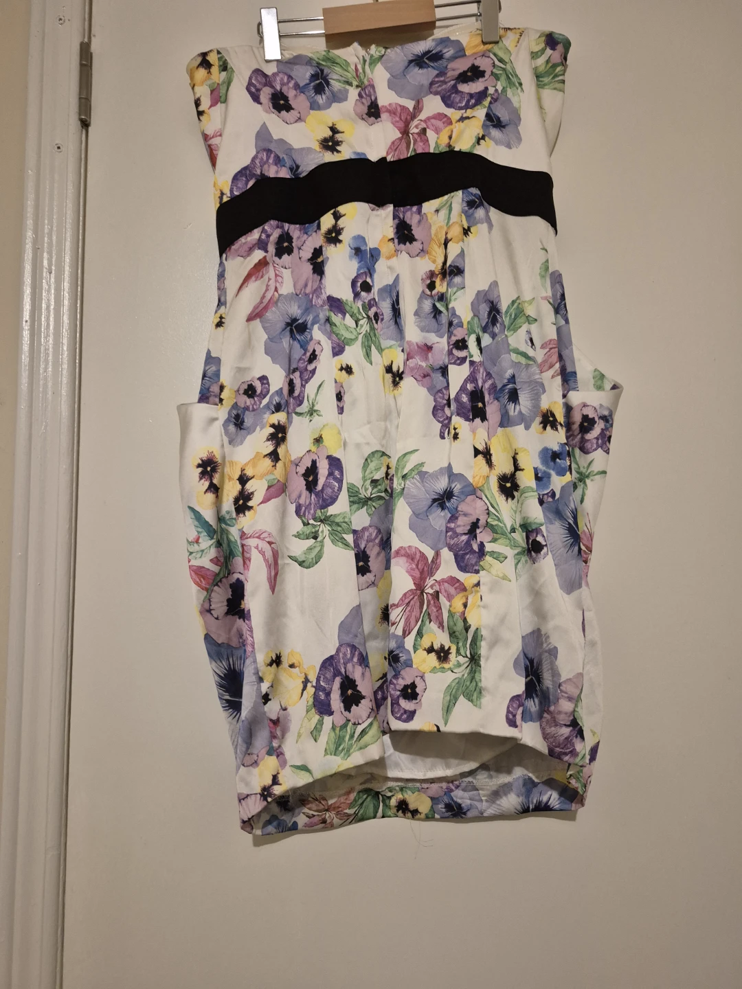 H&M White Floral Strapless Dress with Black Band - photo 2
