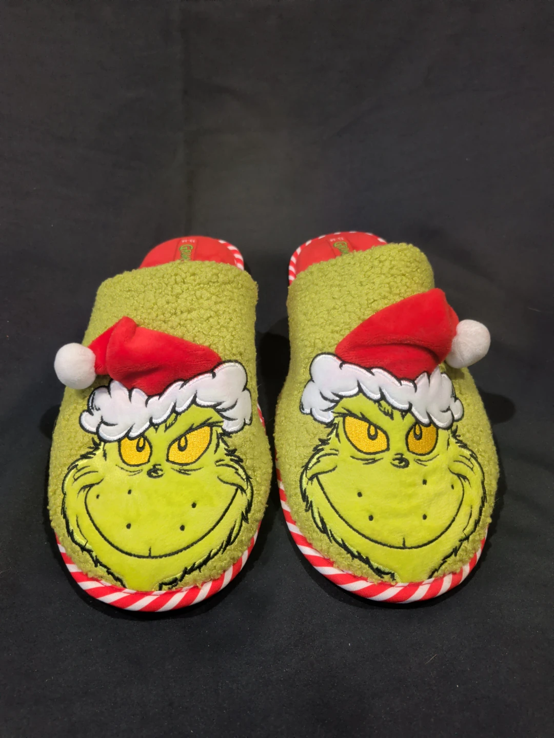 Men's Grinch Slippers Size 13-14
