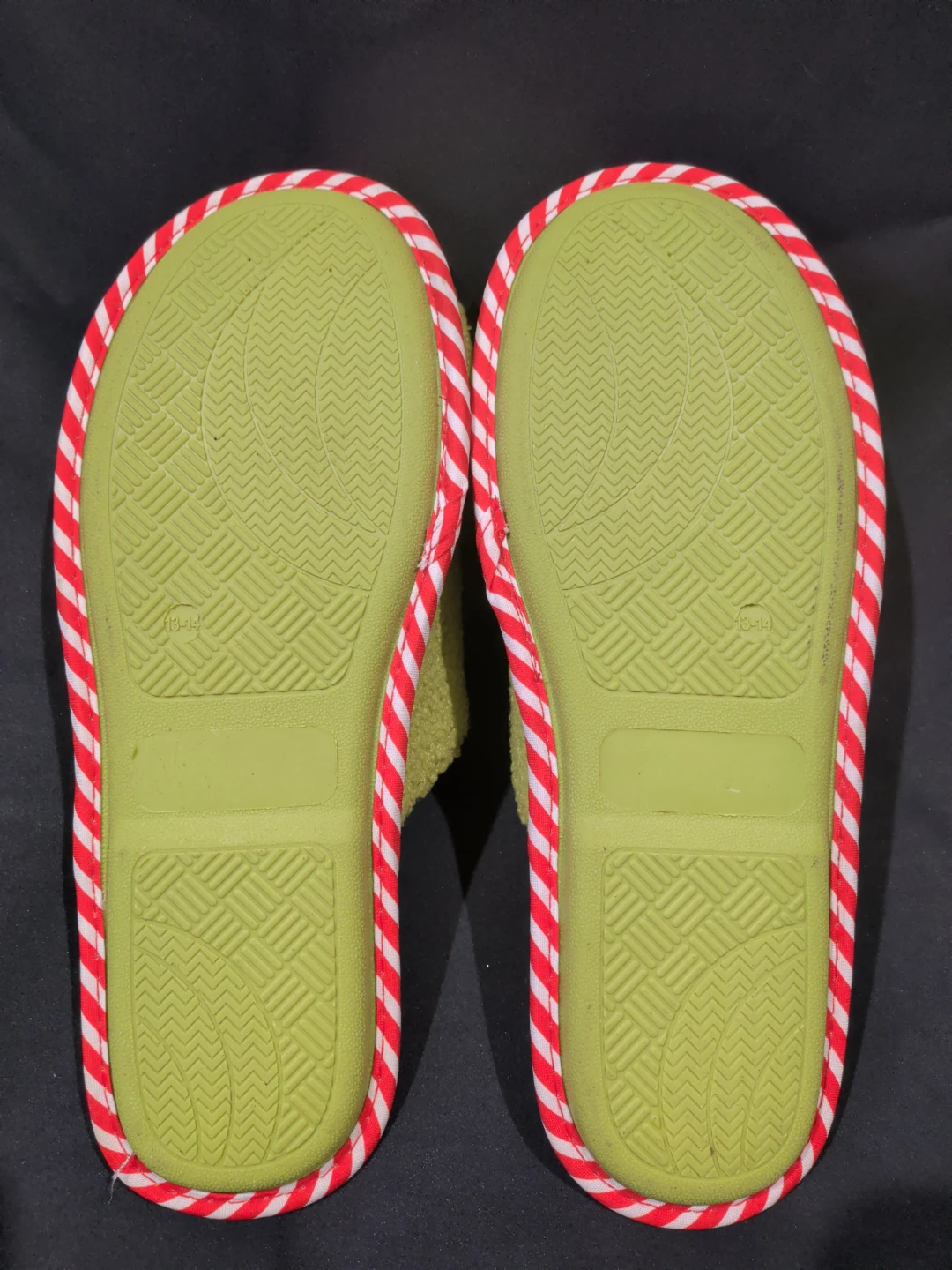 Men's Grinch Slippers Size 13-14 - photo 3