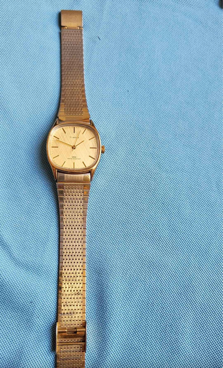Timex Automatic 1983 E Line Vintage Watch  *requires service* - photo 2
