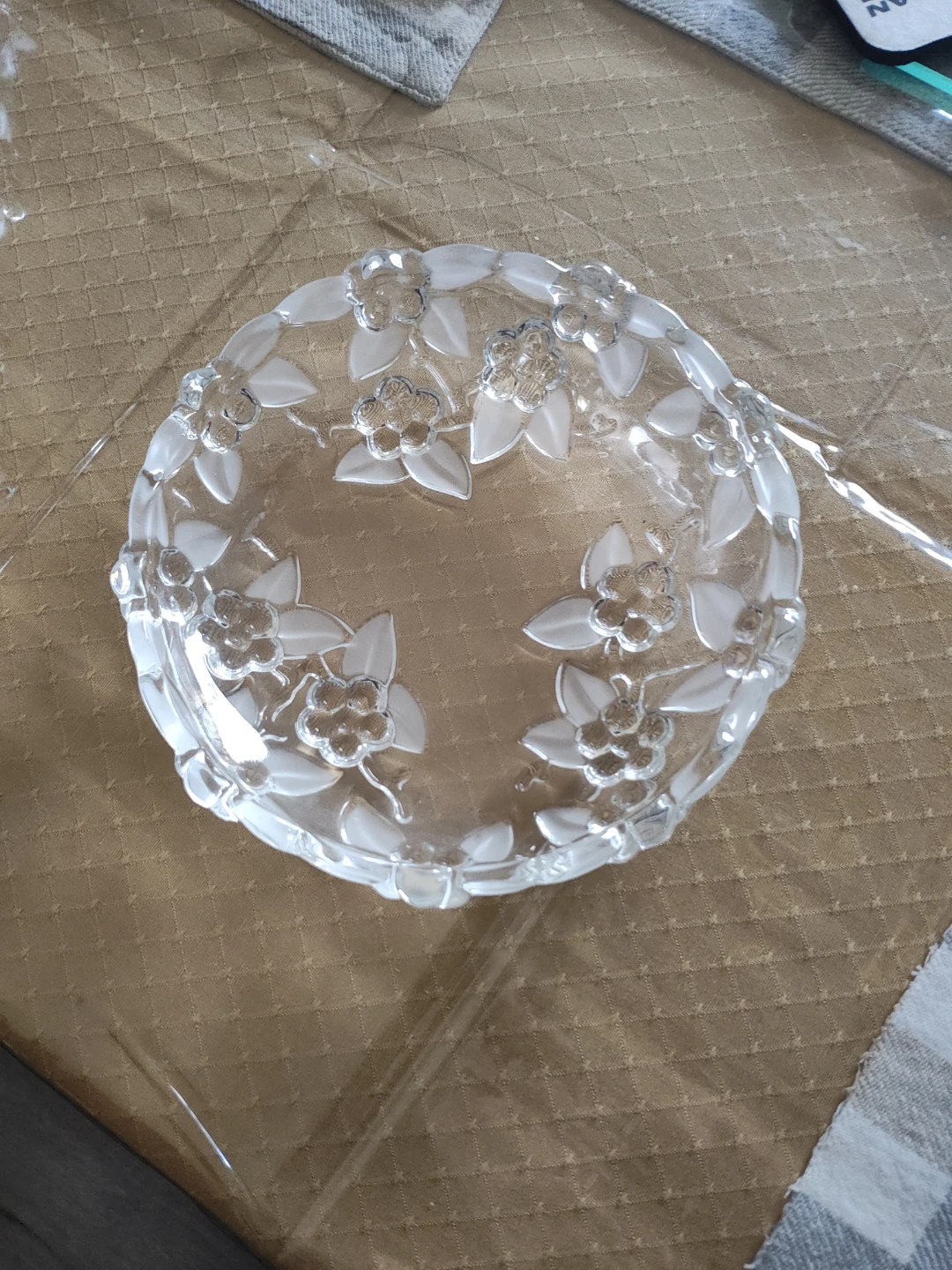 Clear Glass Embossed Floral Serving Tray and Bowl Set - photo 3