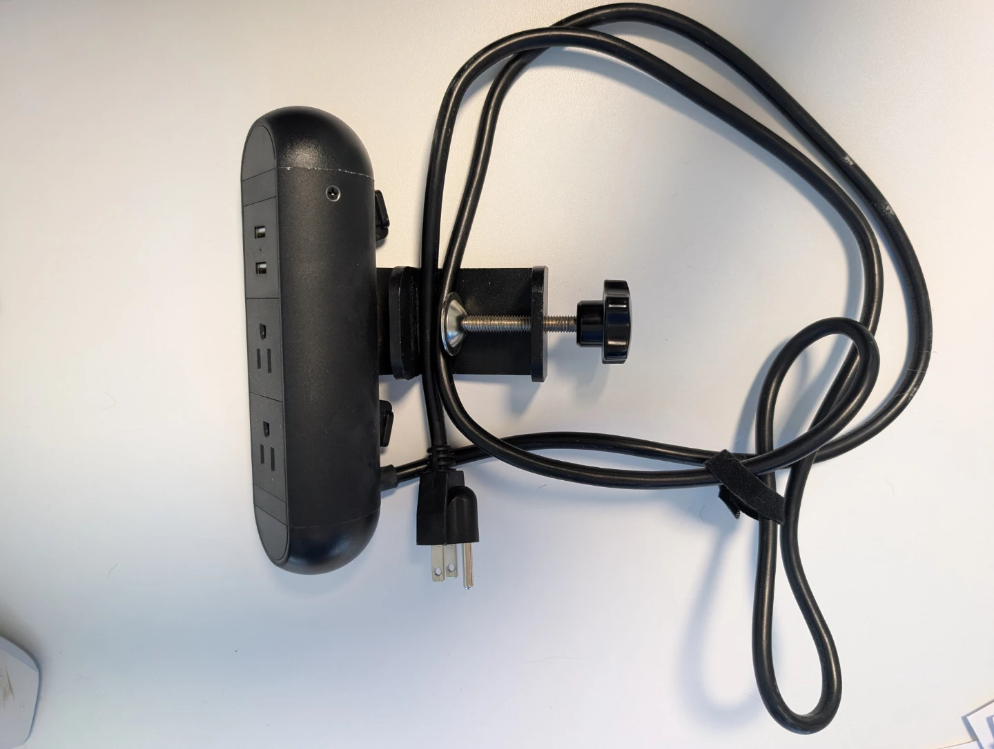 2 Power bars with USB Ports