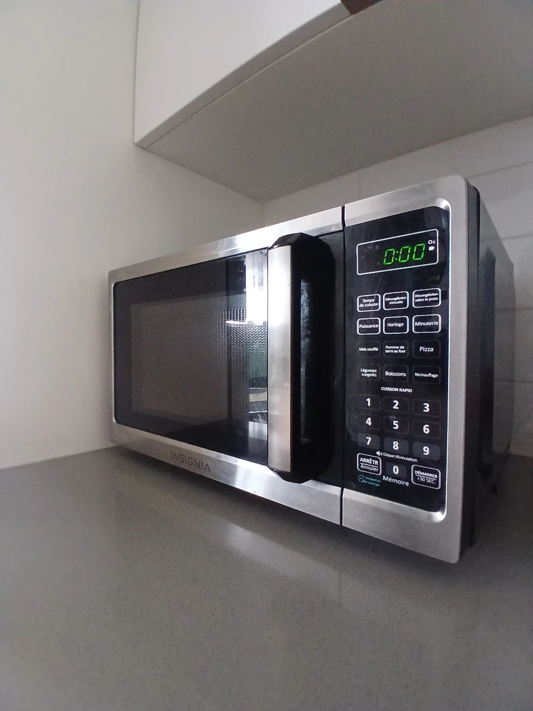 Insignia Microwave