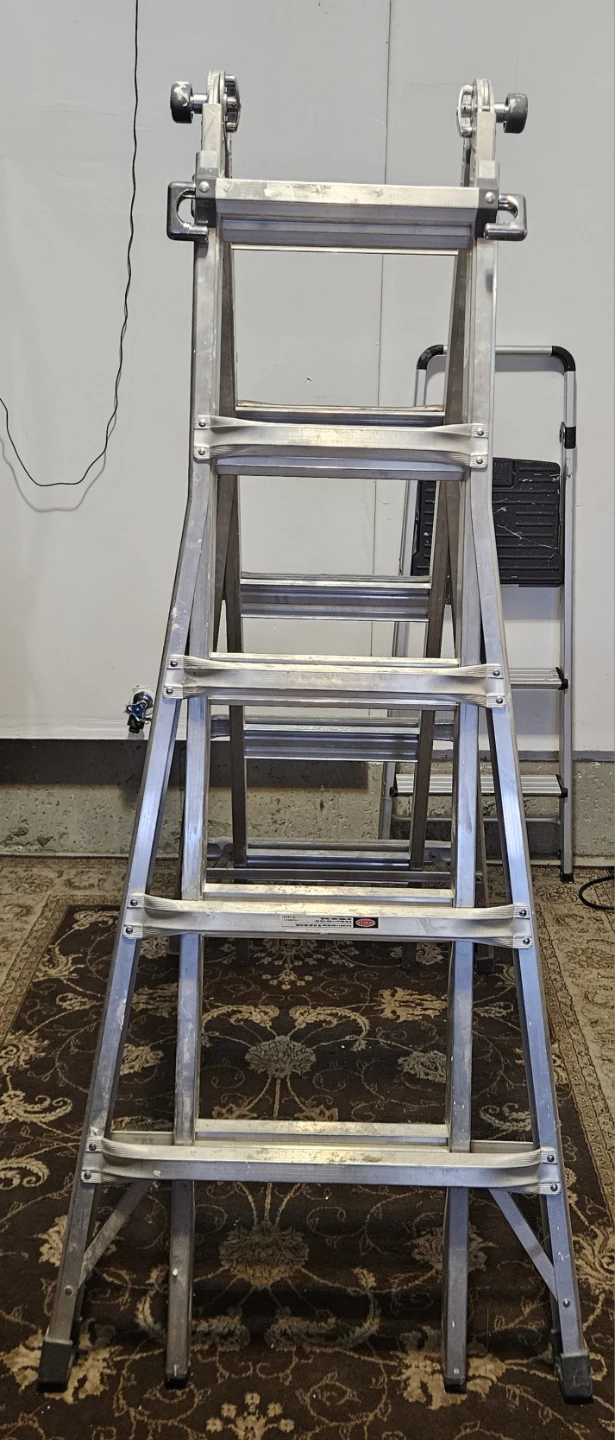 Ladder /  Multi-Position Ladder