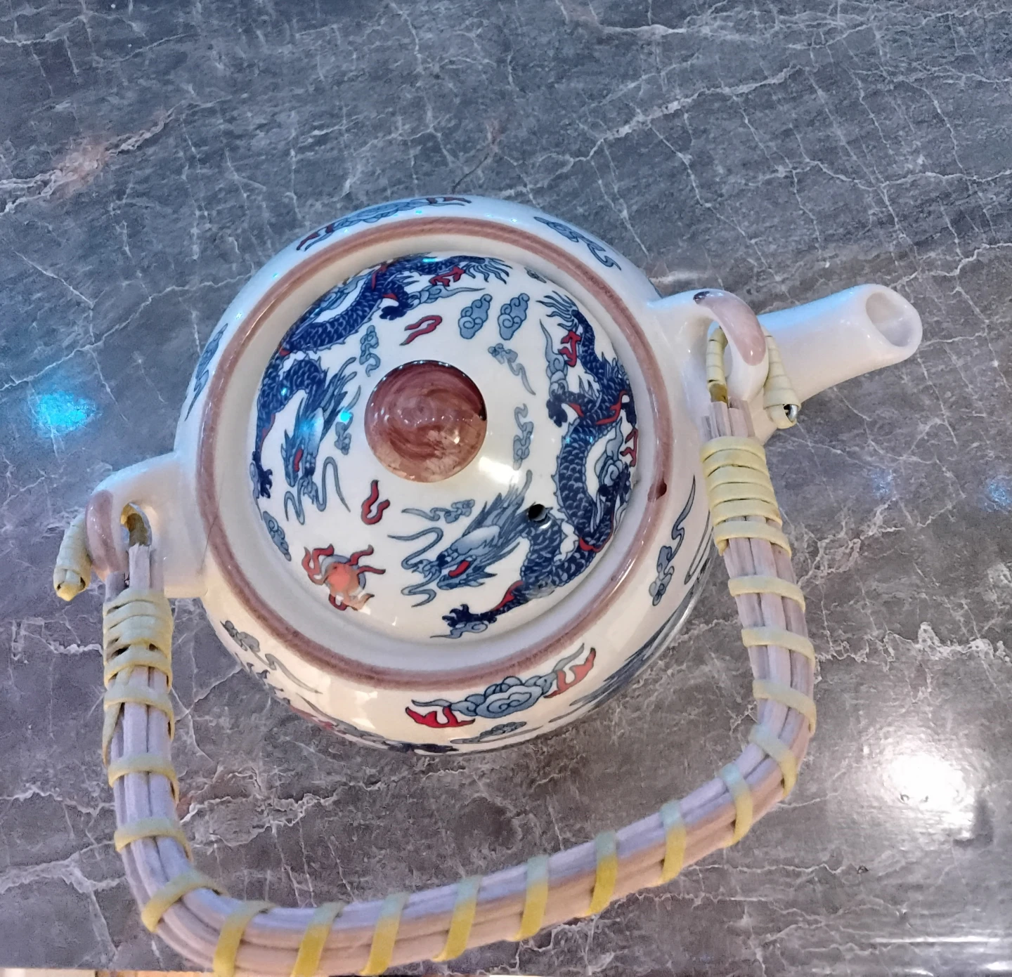 Teapot wth Chinese Dragon design - photo 2