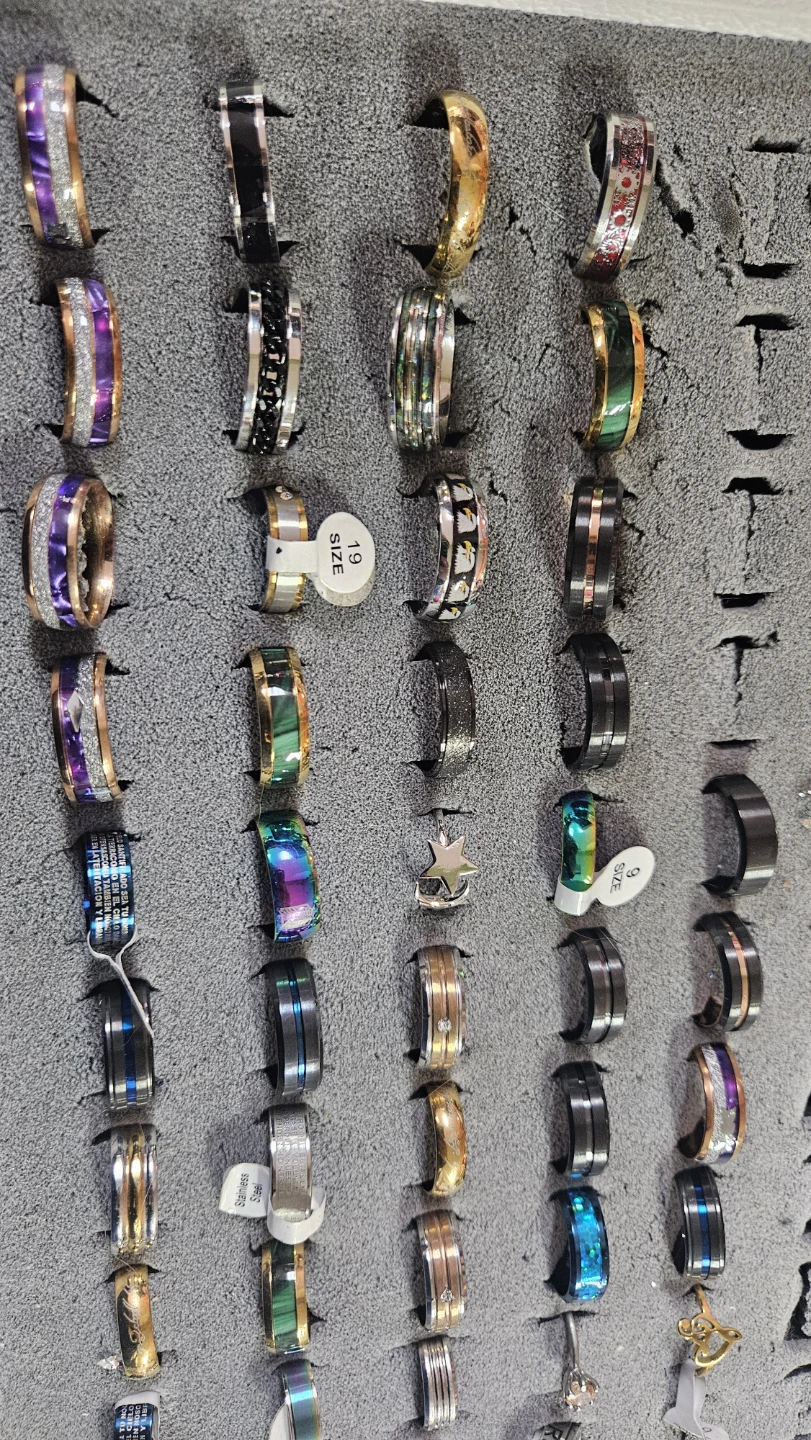 Assorted Men's and women's rings 2 for $25 - photo 5