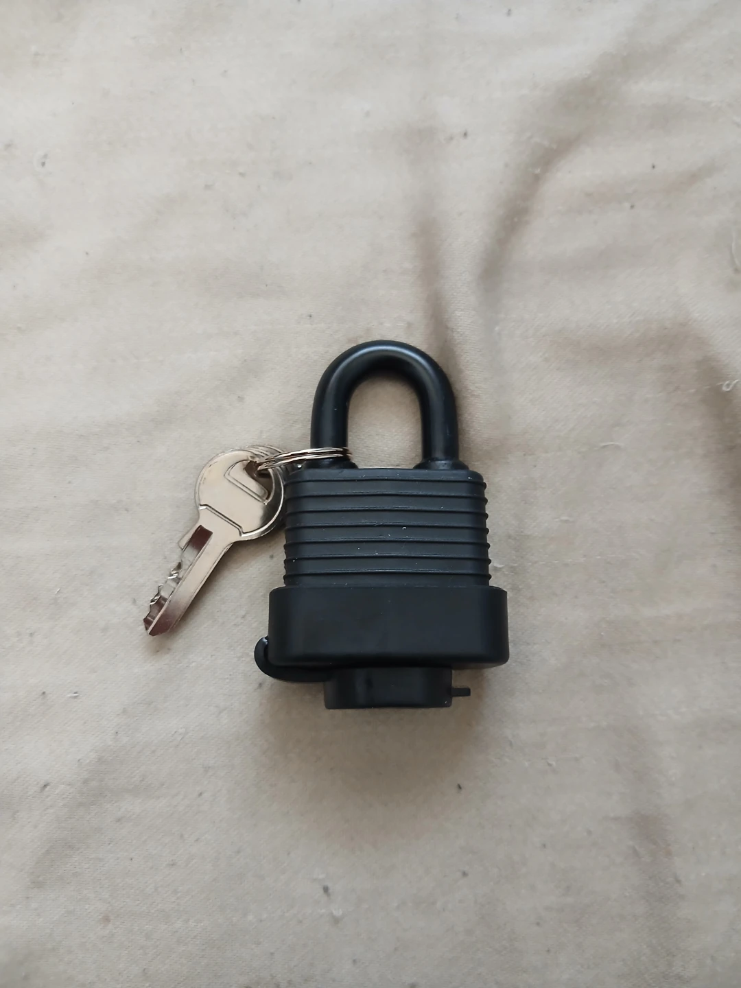 Black Waterproof Heavy-Duty Padlock With 3 Keys - photo 2