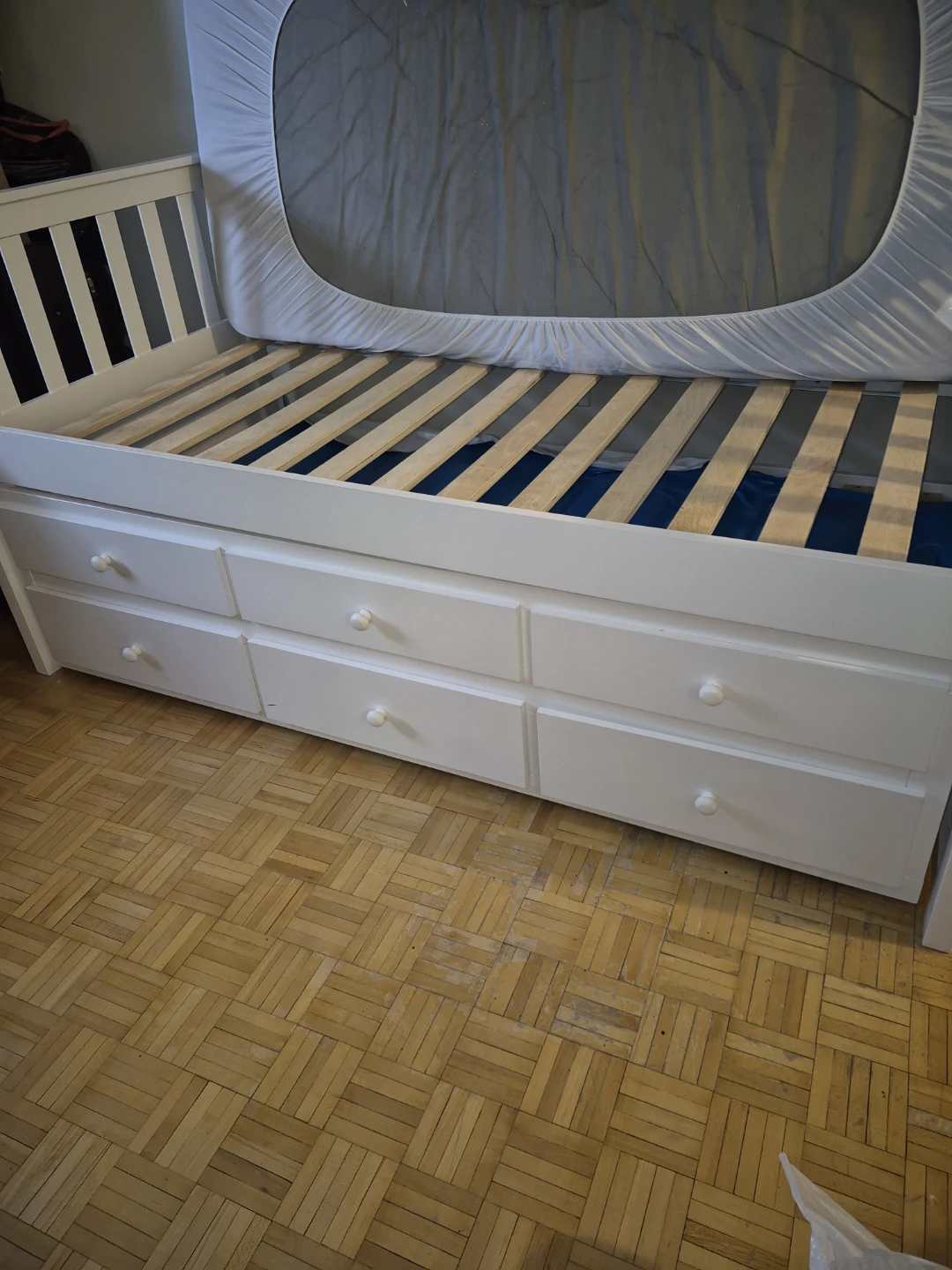 White Twin Daybed with Storage Drawers. - photo 3