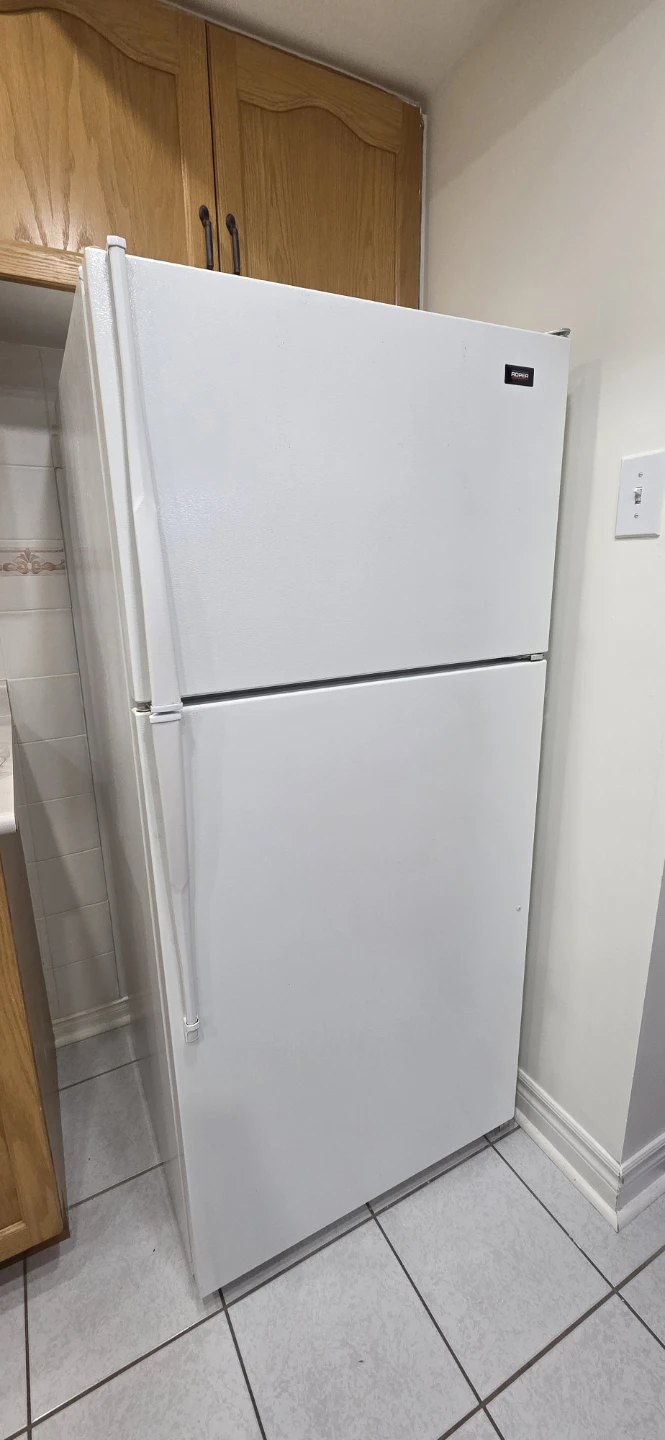 White Kenmore Top-Freezer Refrigerator
