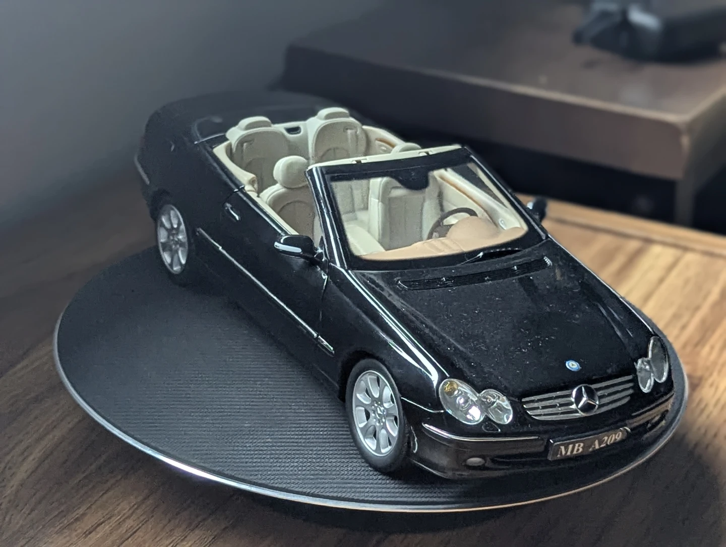 Kyosho Mercedes Benz CLK Cabrio 1:18 diecast