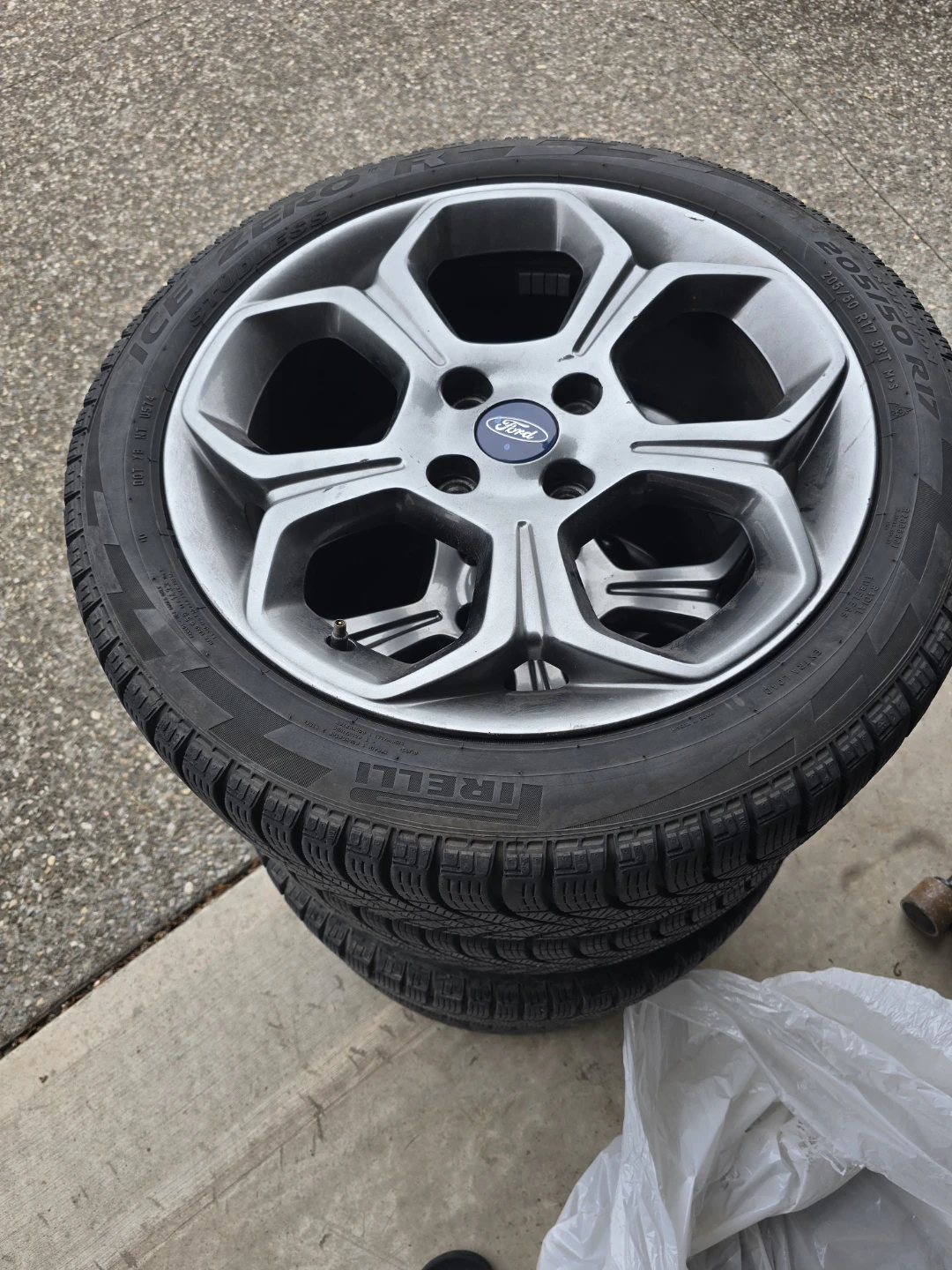 Ford ecosport/fiesta mags and tire - photo 5
