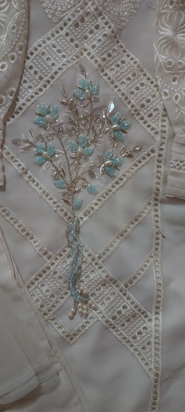 Kids Embroidered Cream pakistani party wear - photo 3