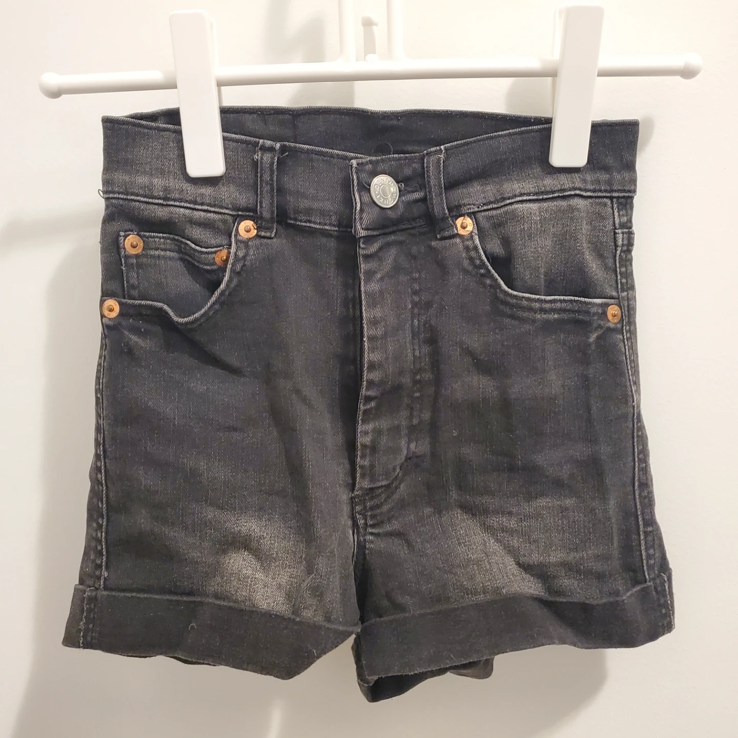 Monki High-Waisted Denim Shorts - Black