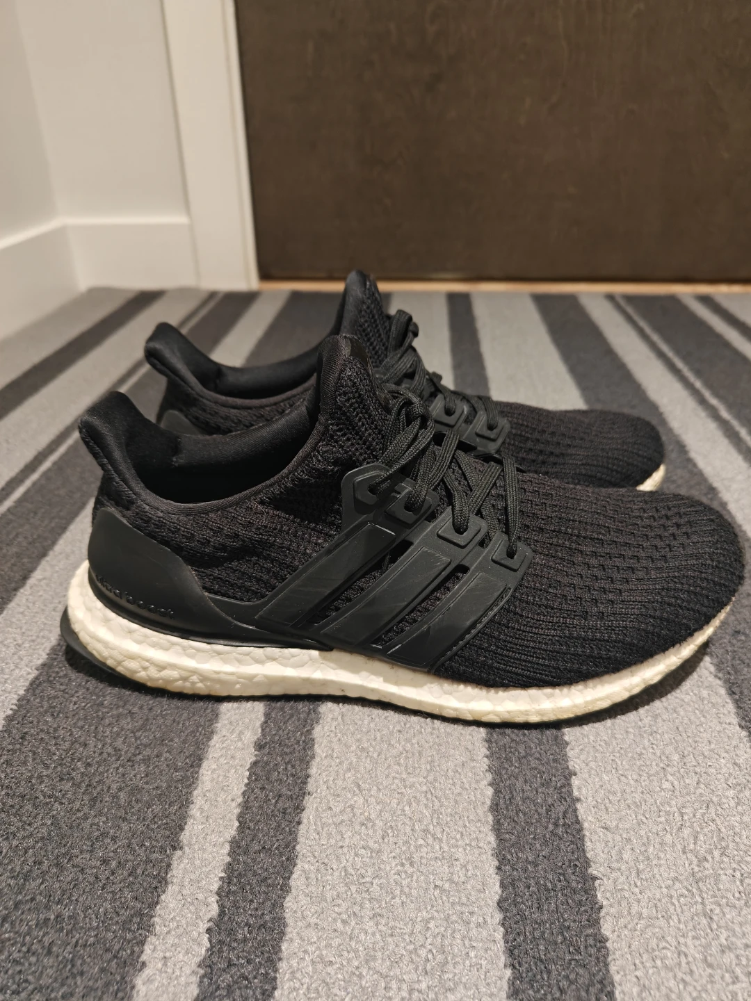 Adidas Ultraboost Running Shoes sz 8