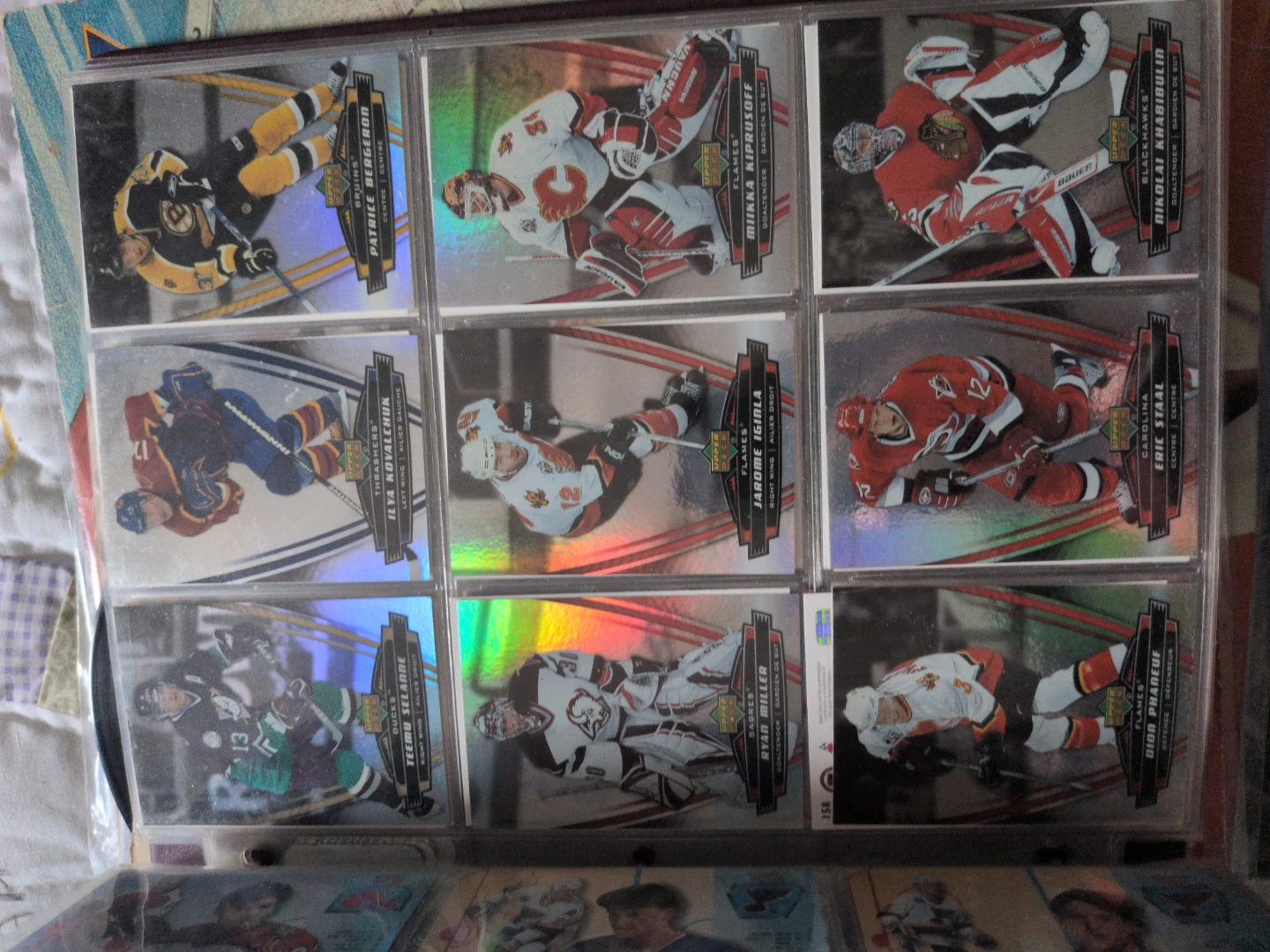 Large Collection of Hockey Trading Cards, 17 Binders Total - photo 3