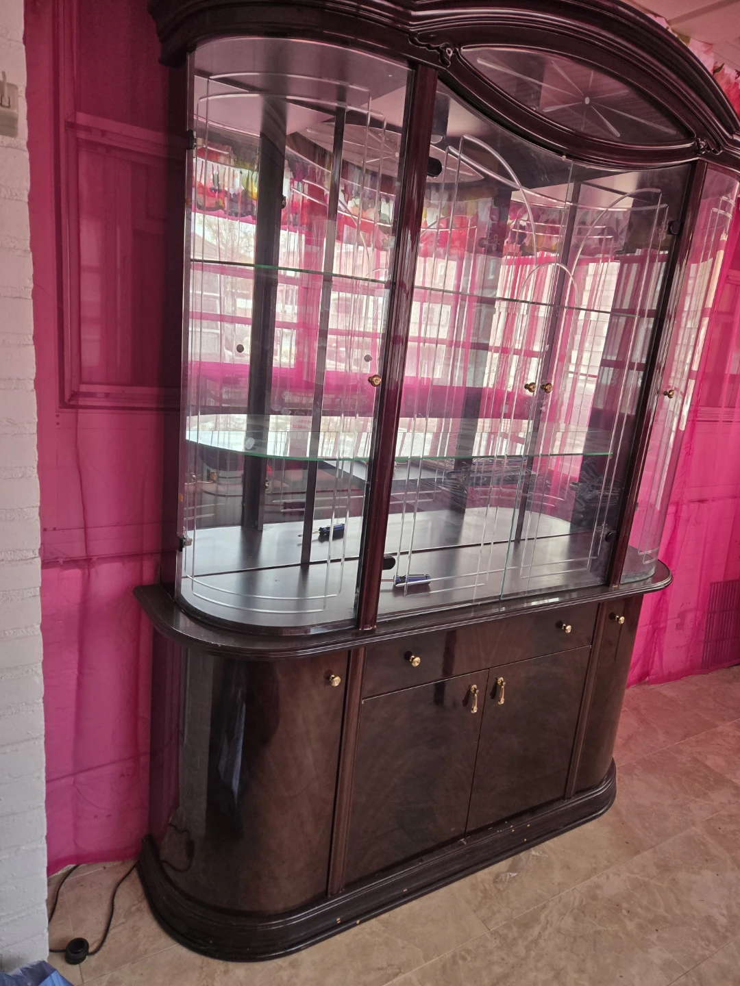 Large glass display cabinet with drawers and doors - photo 2