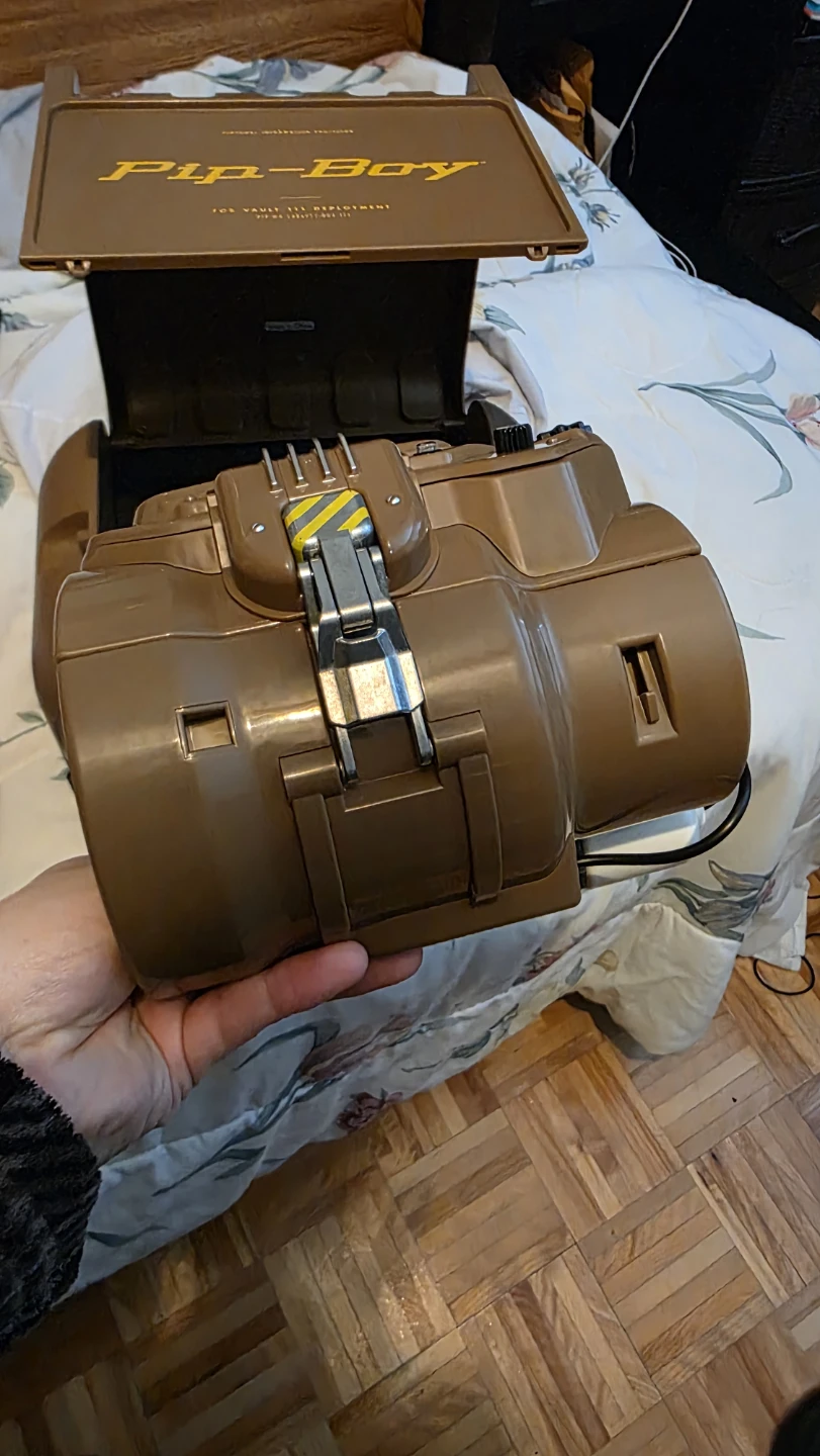 Bethesda Pip-Boy - photo 2