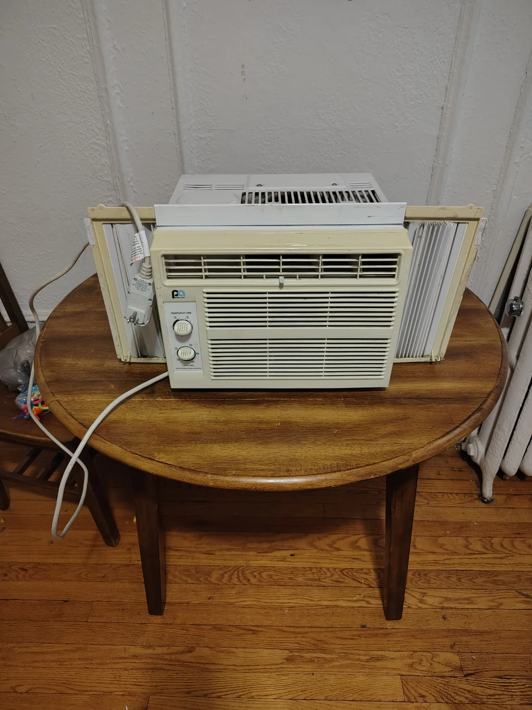 GE Window Air Conditioner - photo 2