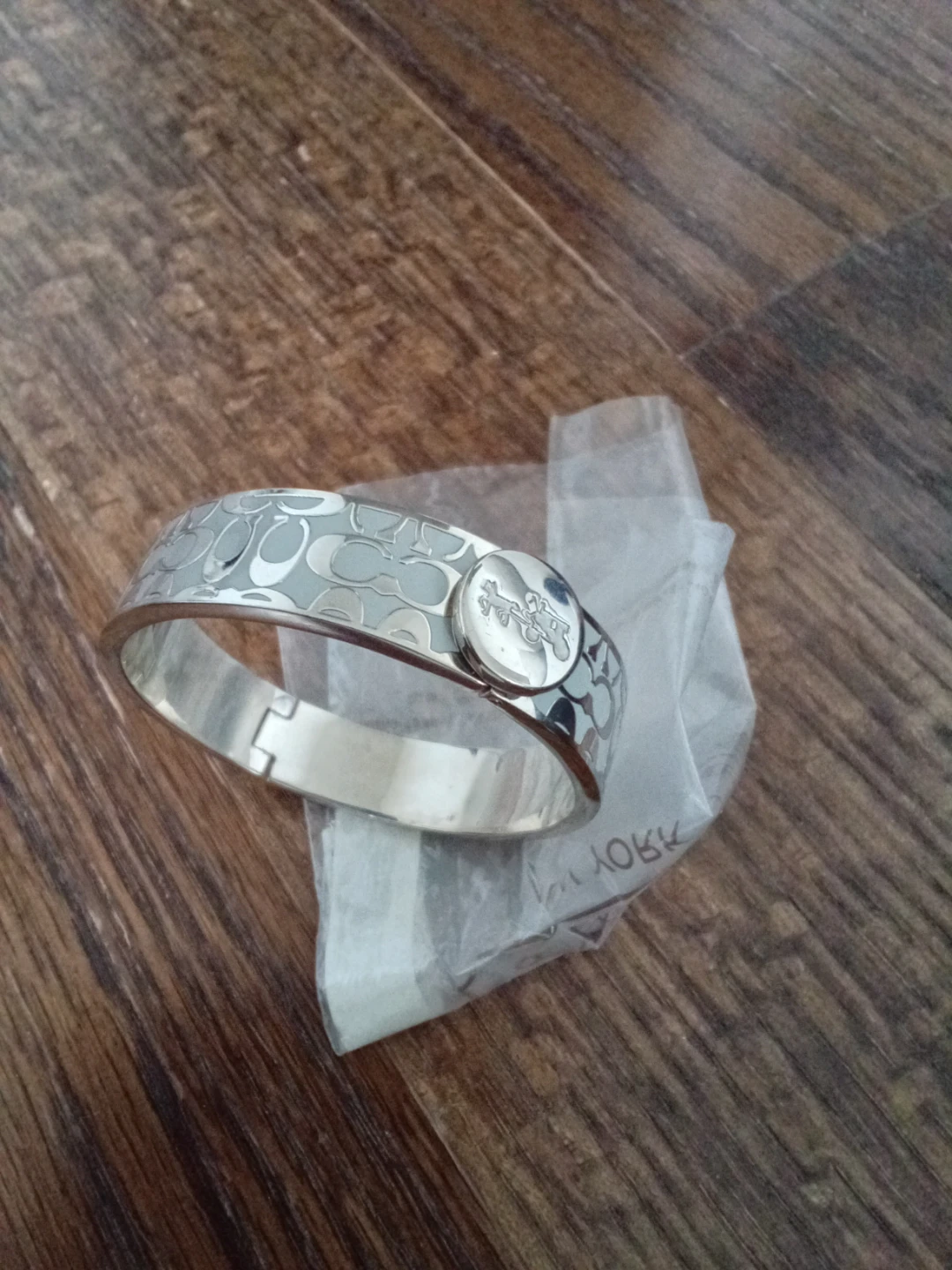 Coach Hinged Signature Bangle - photo 4