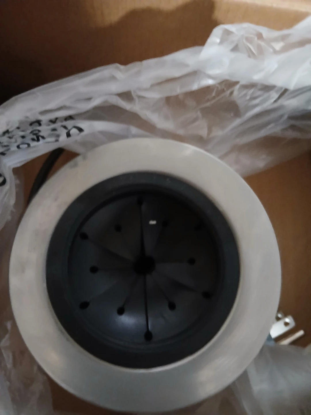 New Waste King L-3200 3/4 Horse Power Light Duty 2700 RPM - photo 4