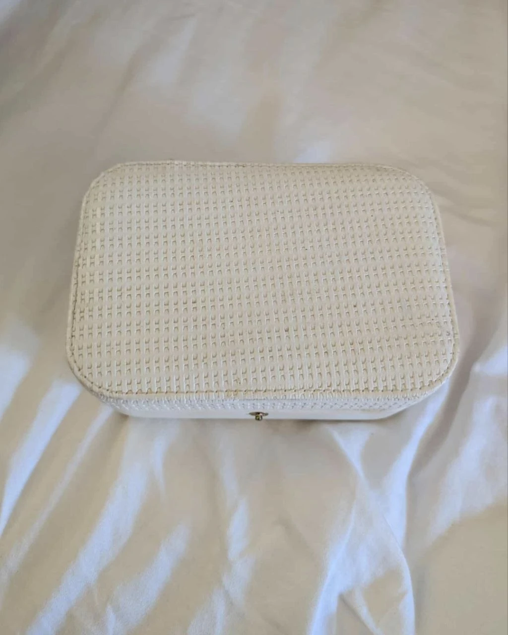 Vlando White Jewelry Box with Rings - photo 3