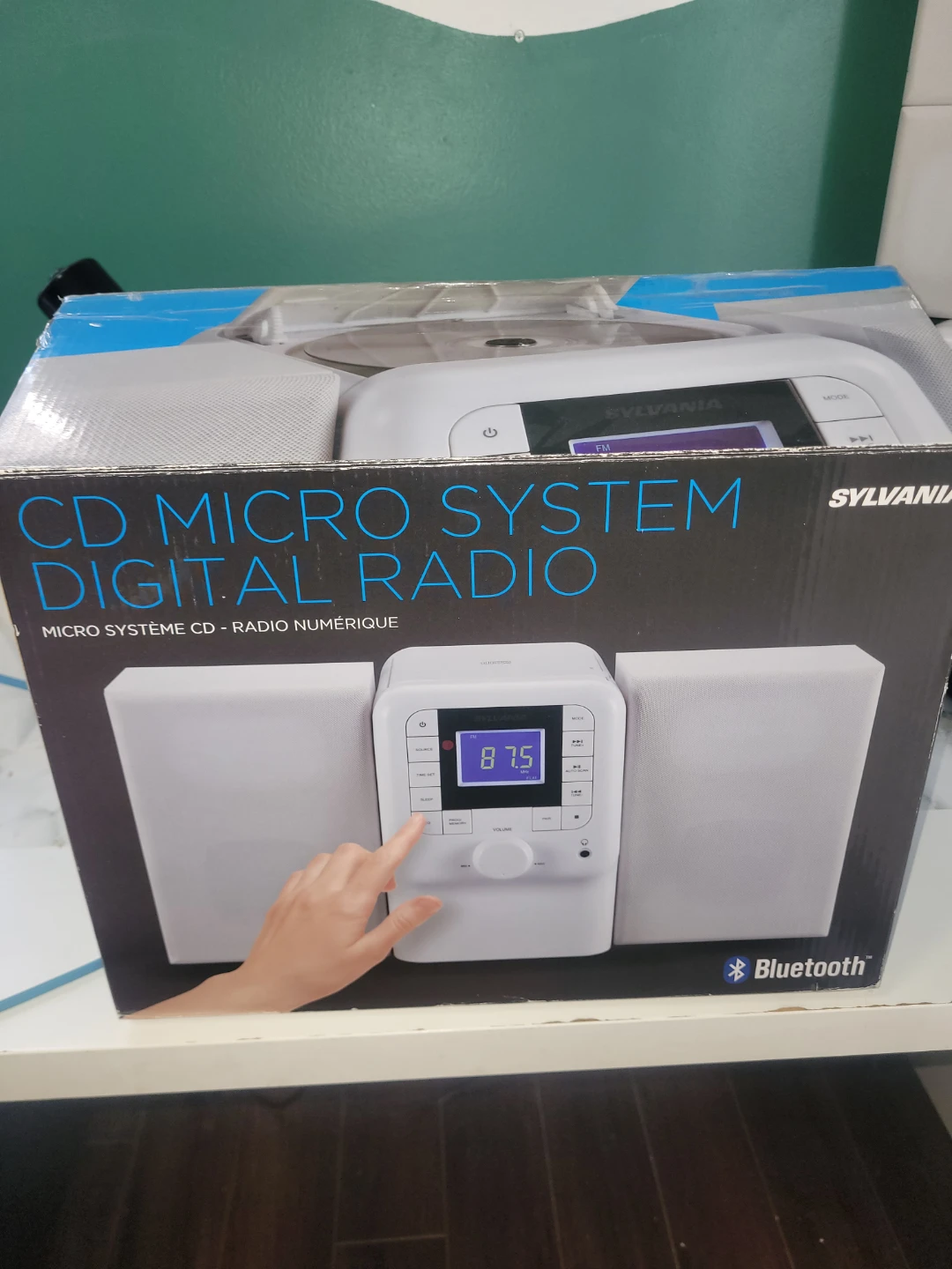Sylvania CD Micro System Digital Radio