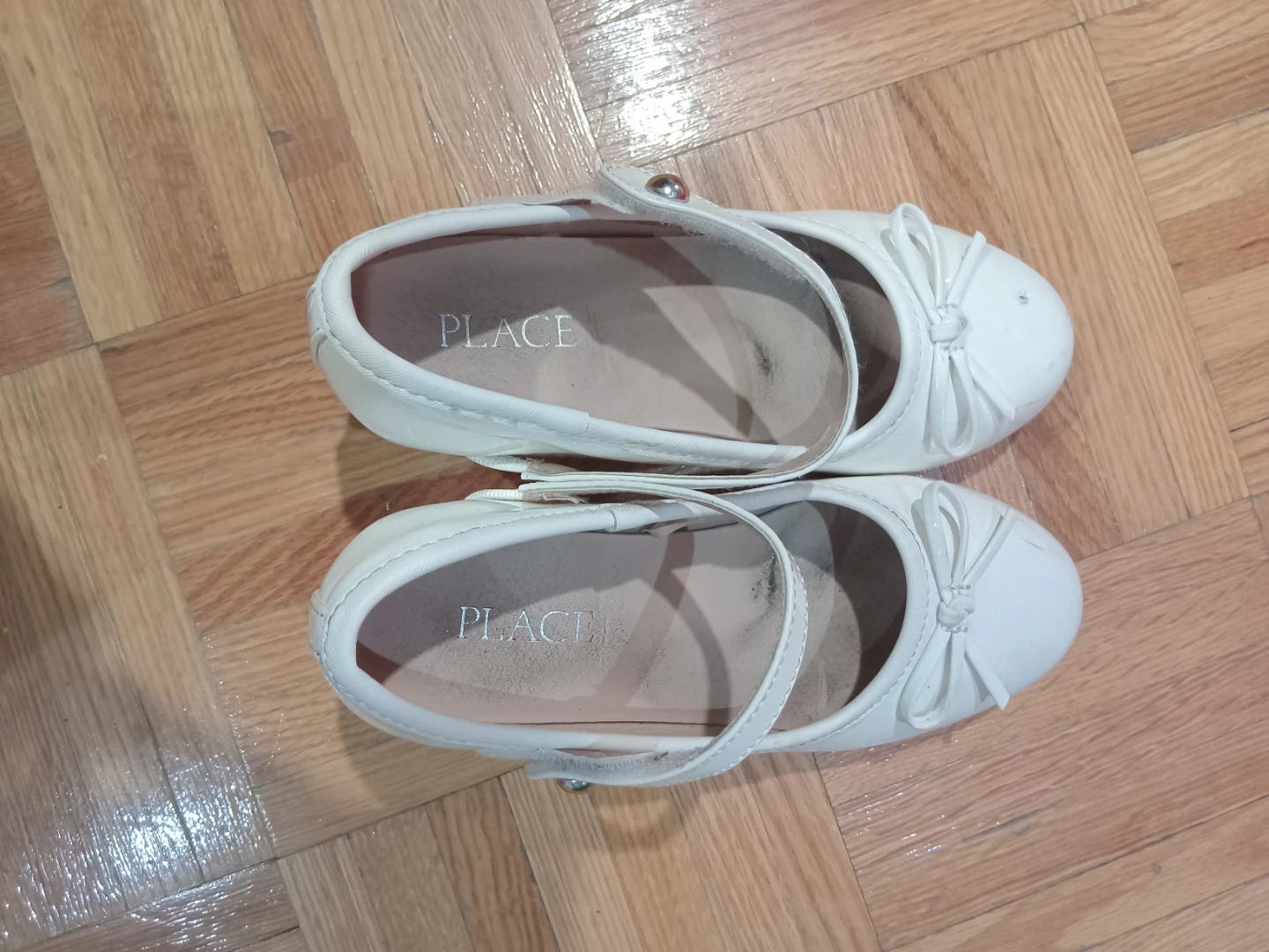 White Place Ballet Flats with Bow