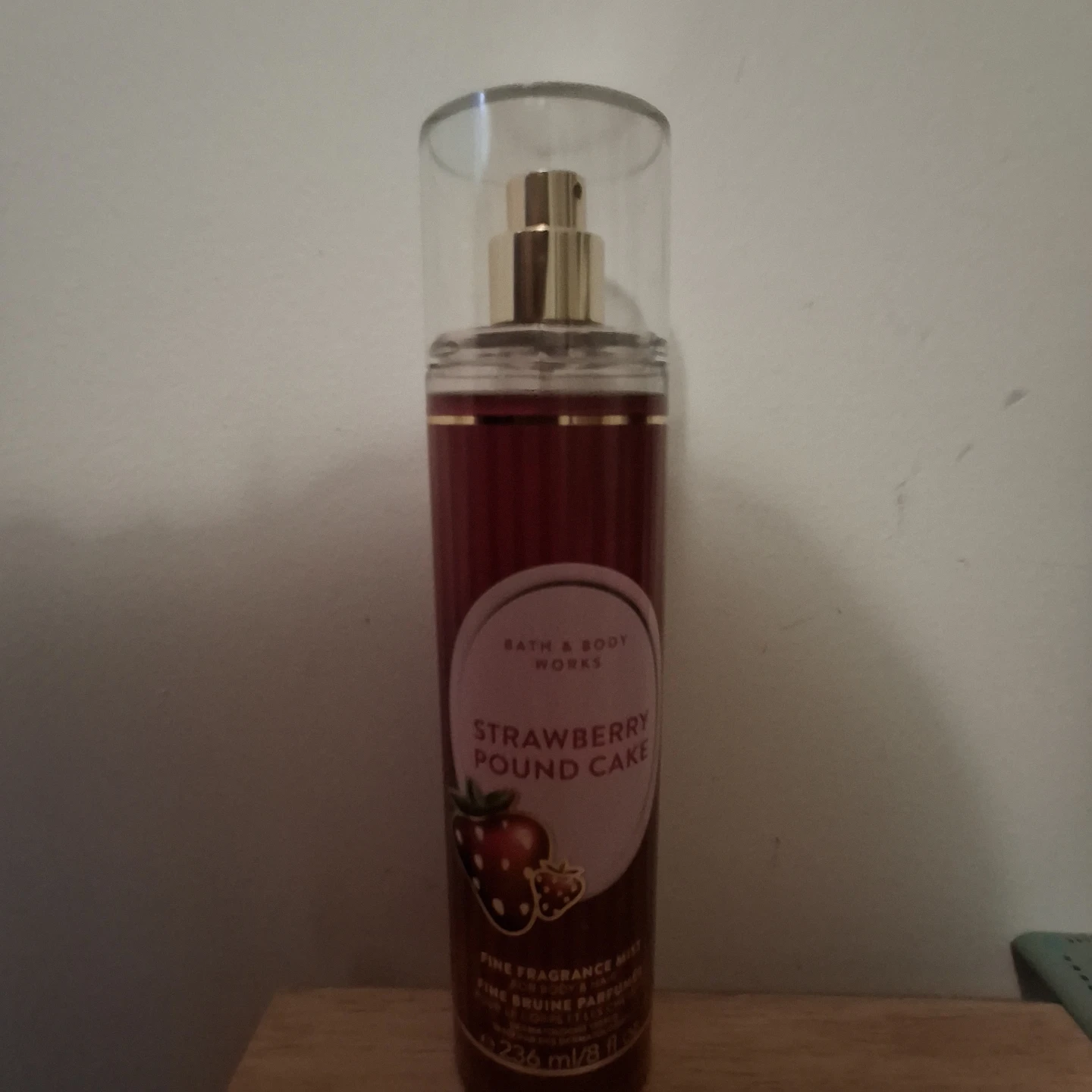 Bath & Body Works Strawberry Pound Cake Fine mist
