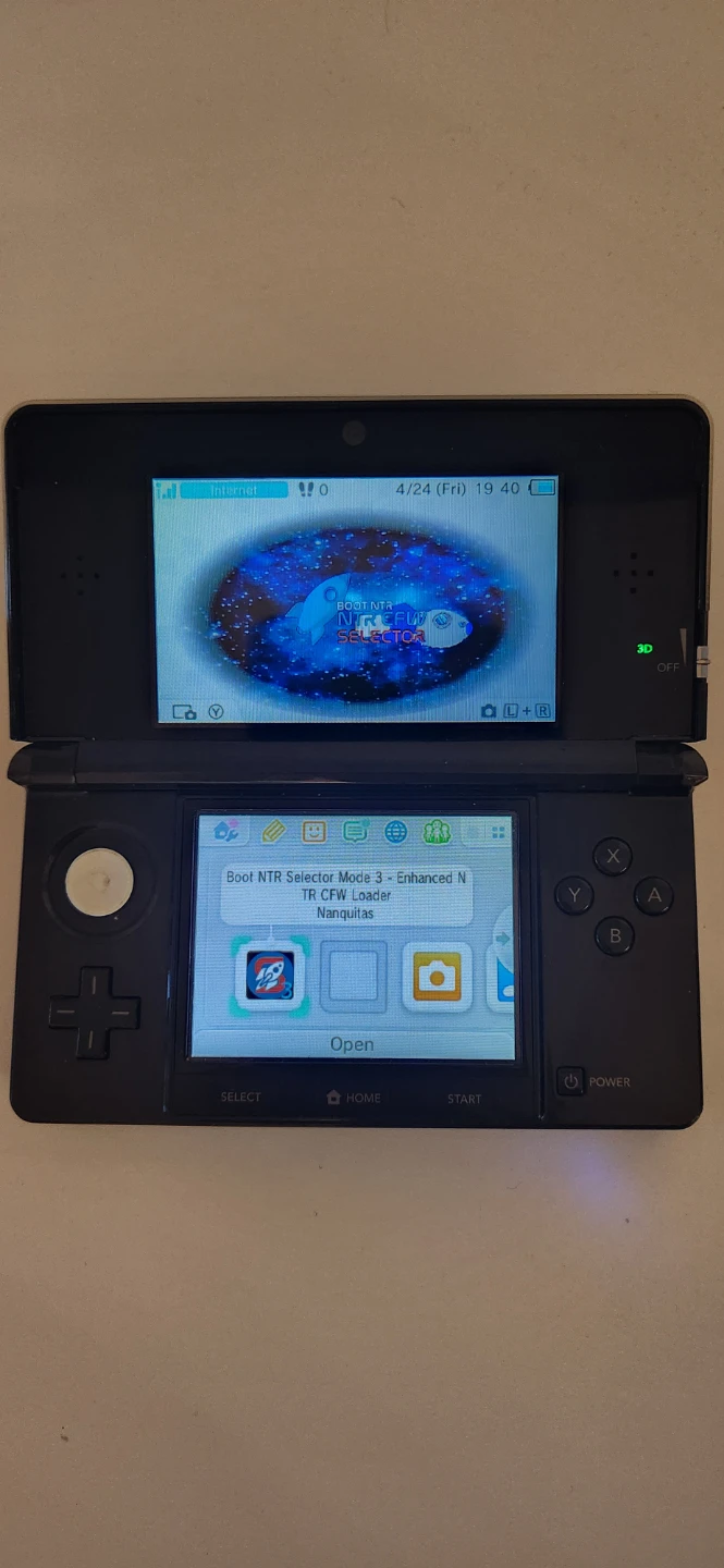 Nintendo 3DS - photo 2